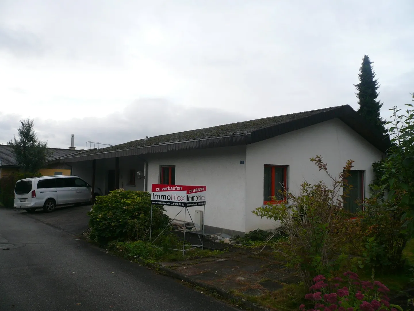 Maison individuelle de 4,5 pièces en rez-de-chaussée ensoleillée dans un endroit calme de Koppigen - Photo 1 sur 13