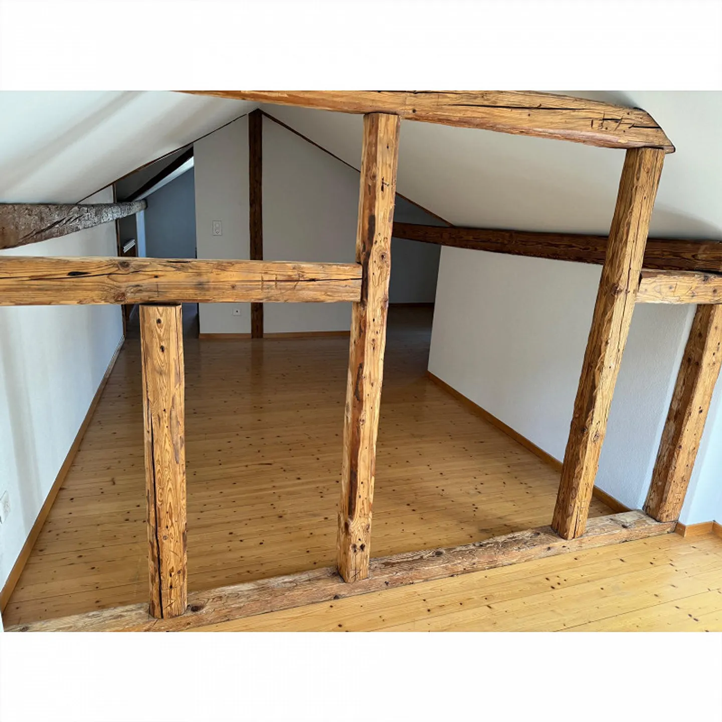 Maison d'angle de 5 pièces au cœur de la ville avec jardin verdoyant - Photo 18 sur 25