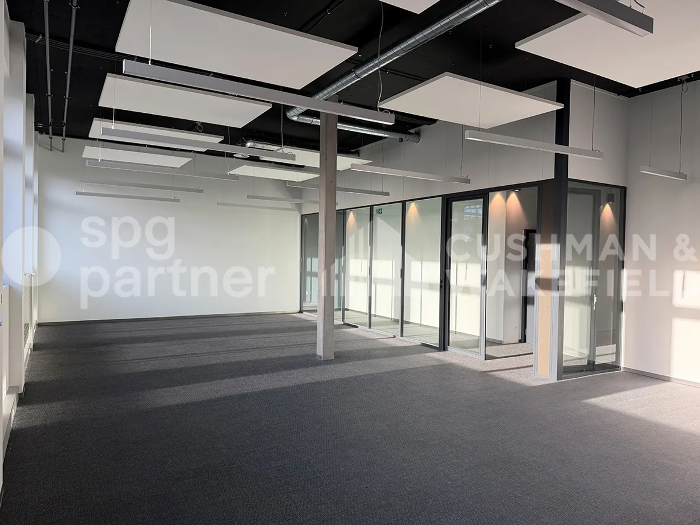 Espace industriel spacieux - Photo 8 sur 13