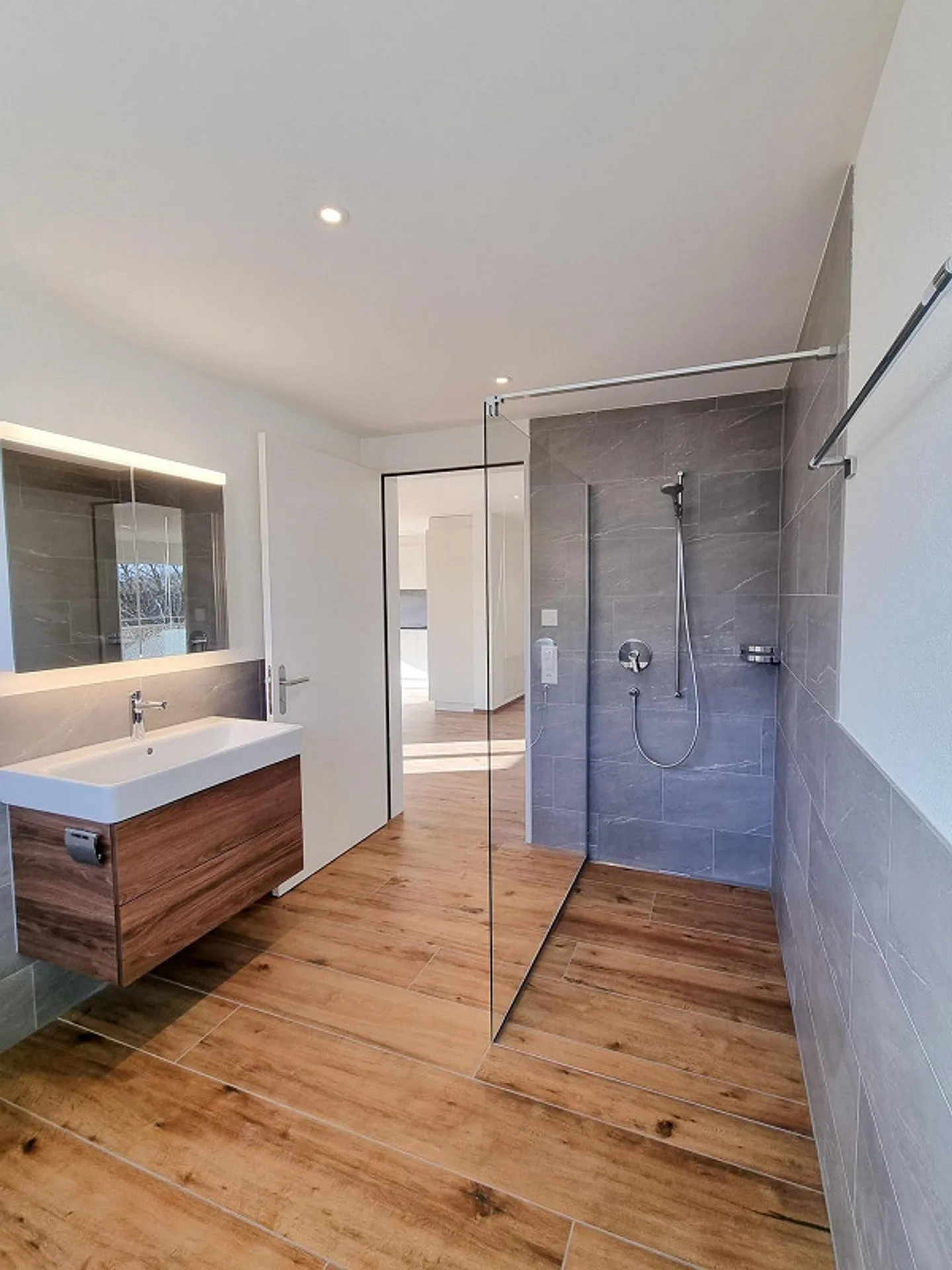 Appartement spacieux de 3,5 pièces avec espace jardin - Photo 10 sur 12