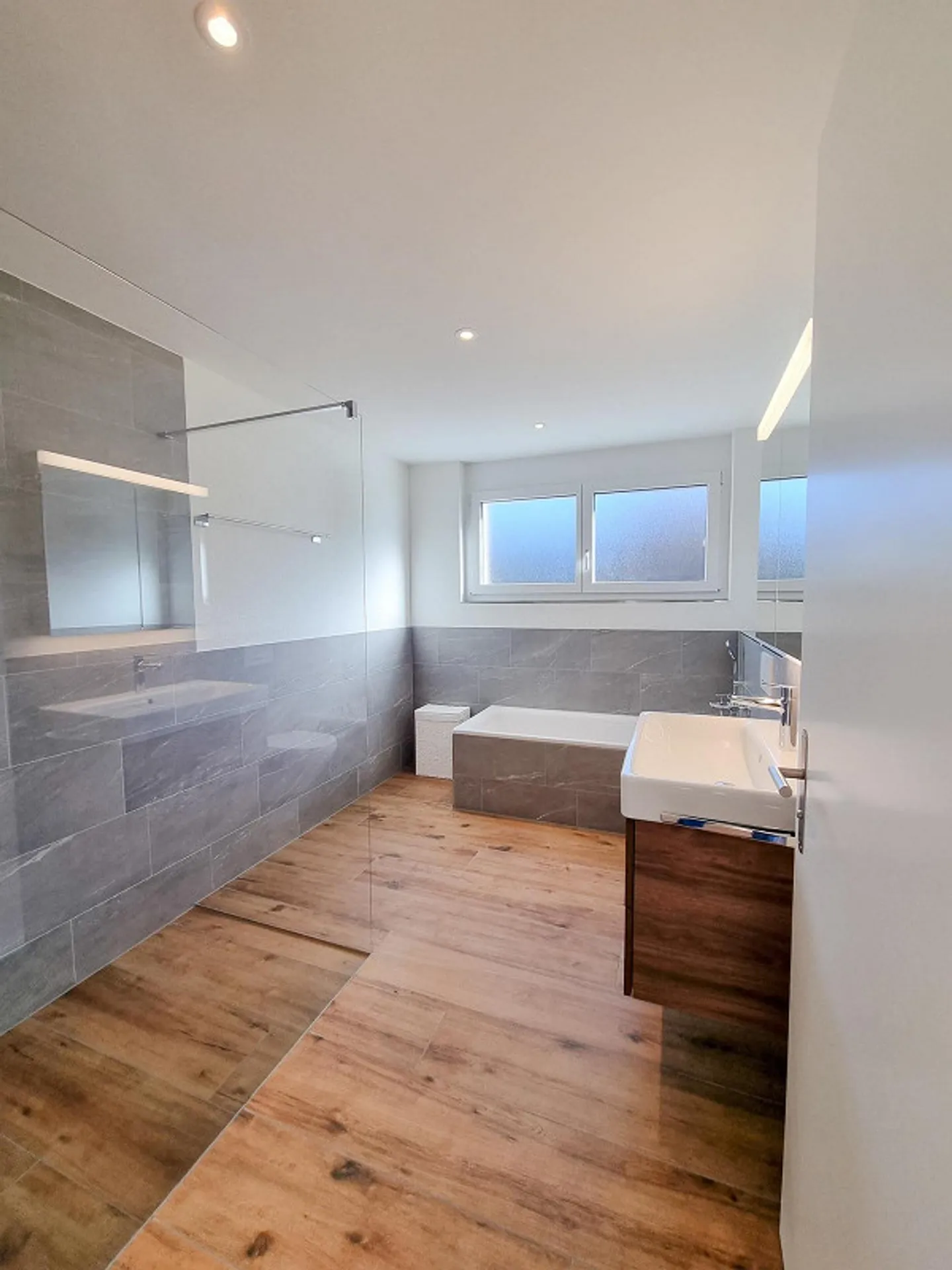 Appartement spacieux de 3,5 pièces avec espace jardin - Photo 8 sur 12