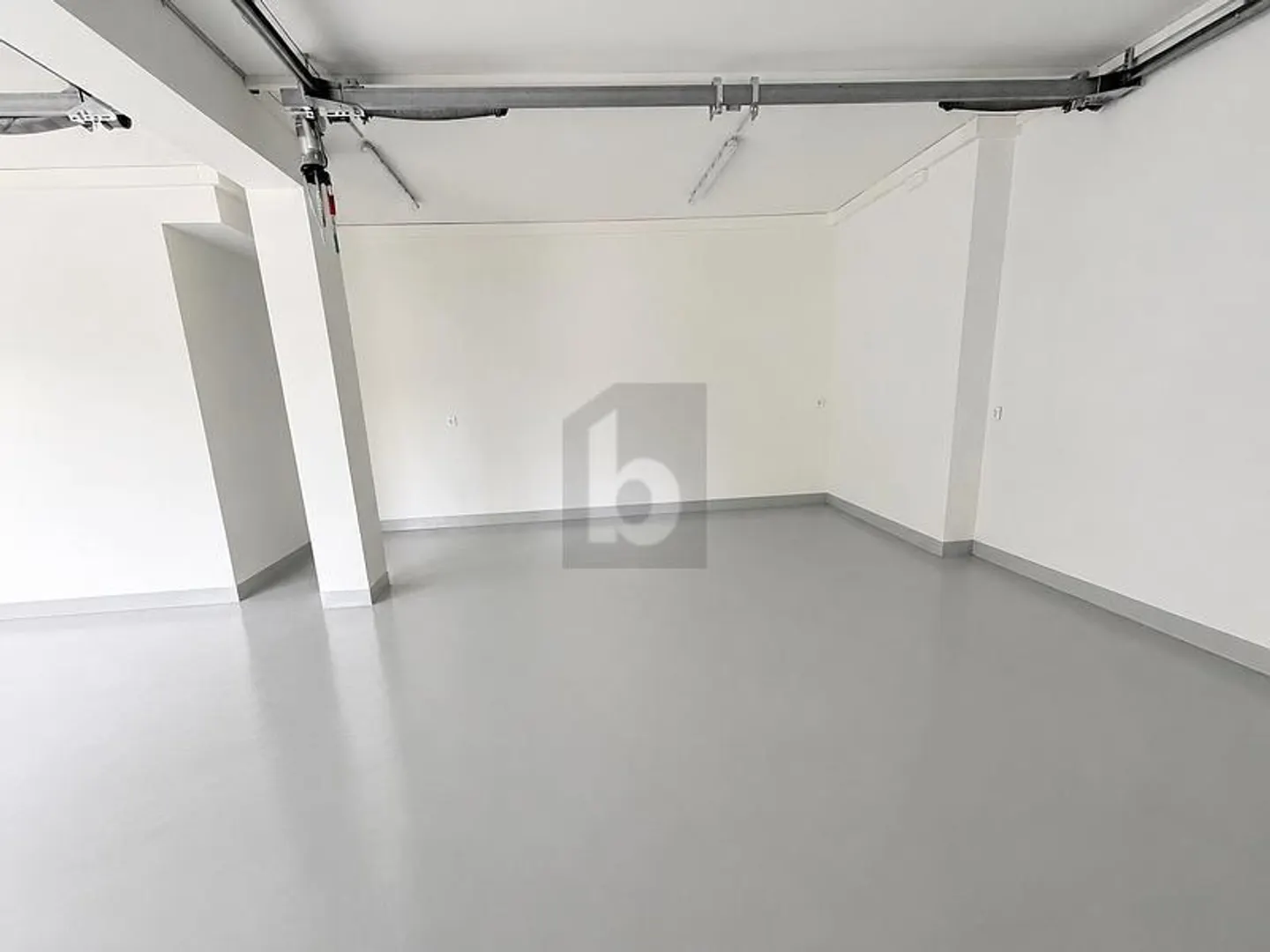 MODERNO CON MOLTEPLICI POSSIBILITÀ D'USO - Foto 5 di 6