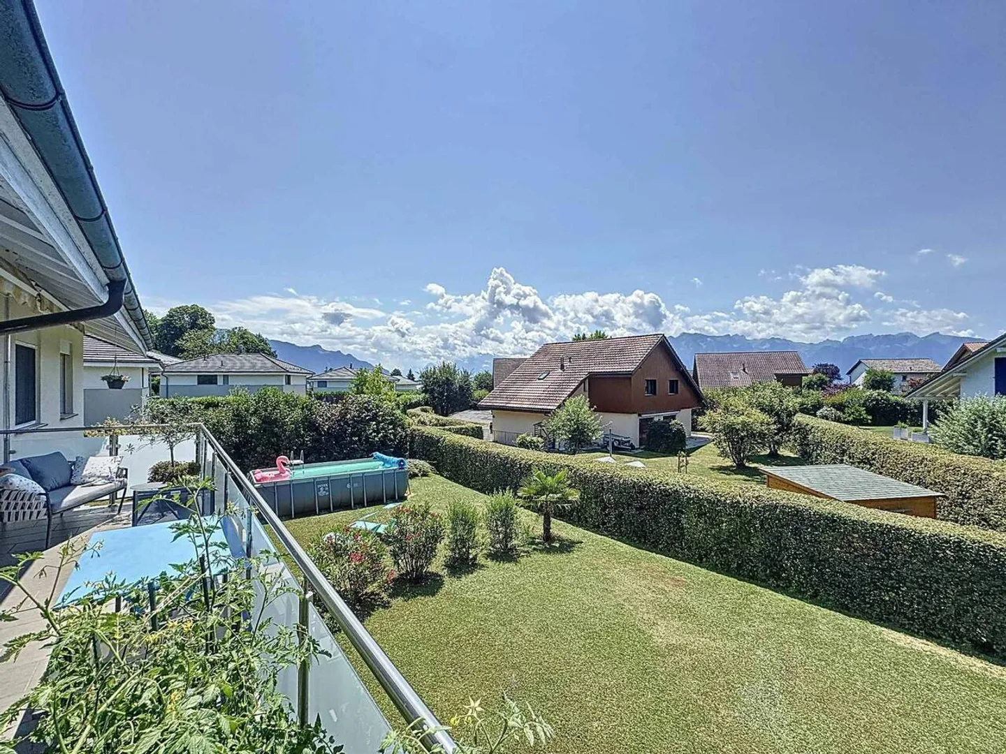 Attico Duplex di 5.5 stanze con giardino, piscina e vista panoramica - Foto 2 di 13