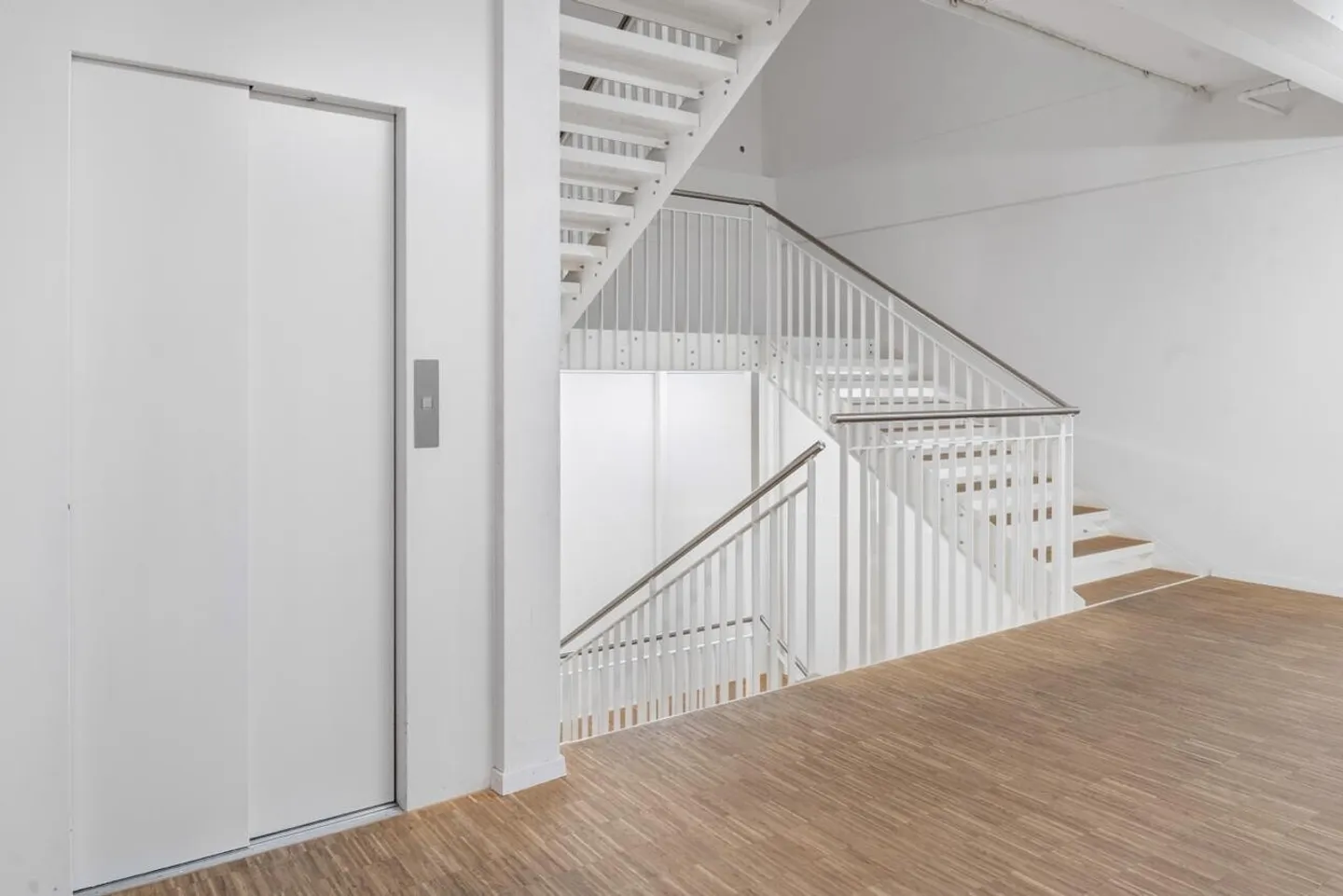 Espaces commerciaux et de stockage attrayants à louer à Trimbach - Photo 6 sur 12