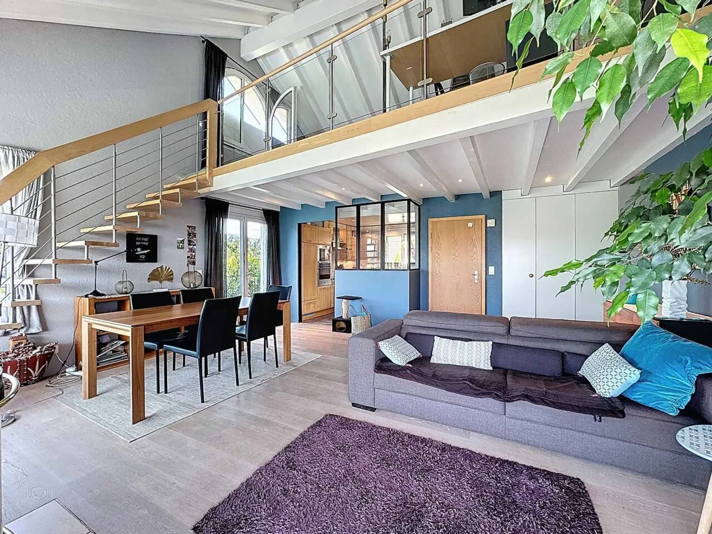 Attico Duplex di 5.5 stanze con giardino, piscina e vista panoramica - Foto 4 di 13