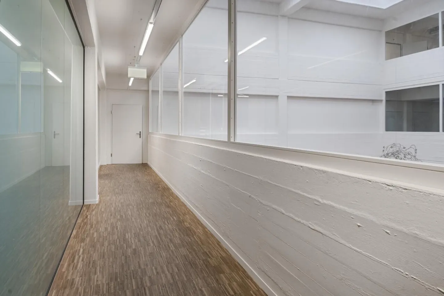 Espaces commerciaux et de stockage attrayants à louer à Trimbach - Photo 9 sur 12