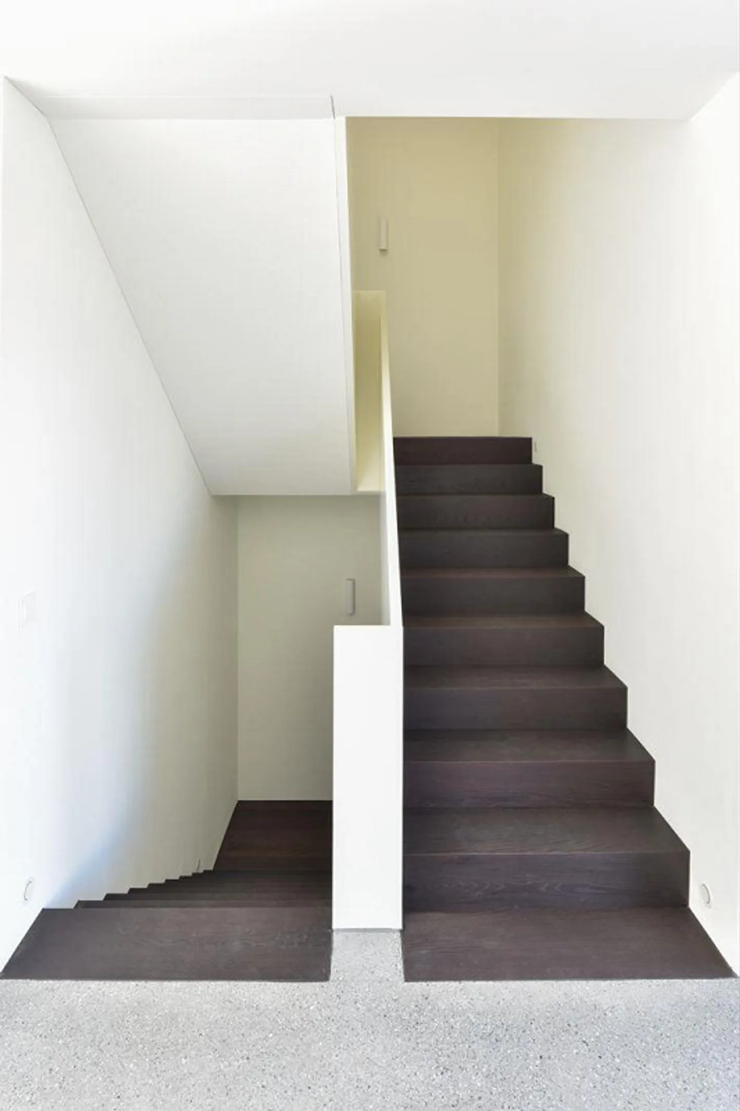Modern single-family home including 3 parking spaces in TG - sunny, quiet, and in the middle of Maienfeld - Photo 16 of 19