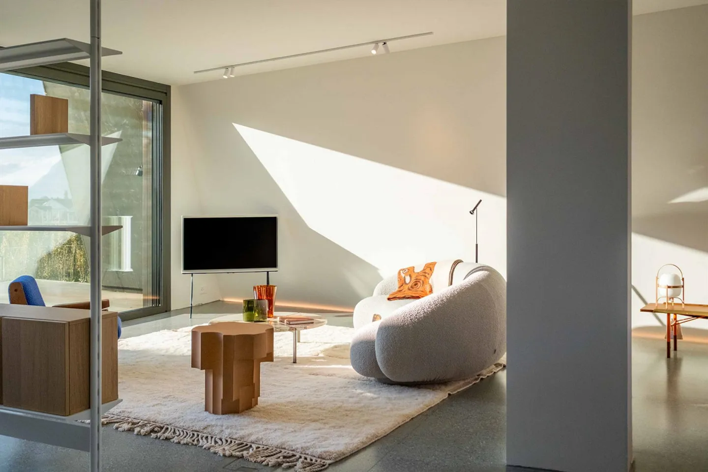 Modern single-family home including 3 parking spaces in TG - sunny, quiet, and in the middle of Maienfeld - Photo 14 of 19