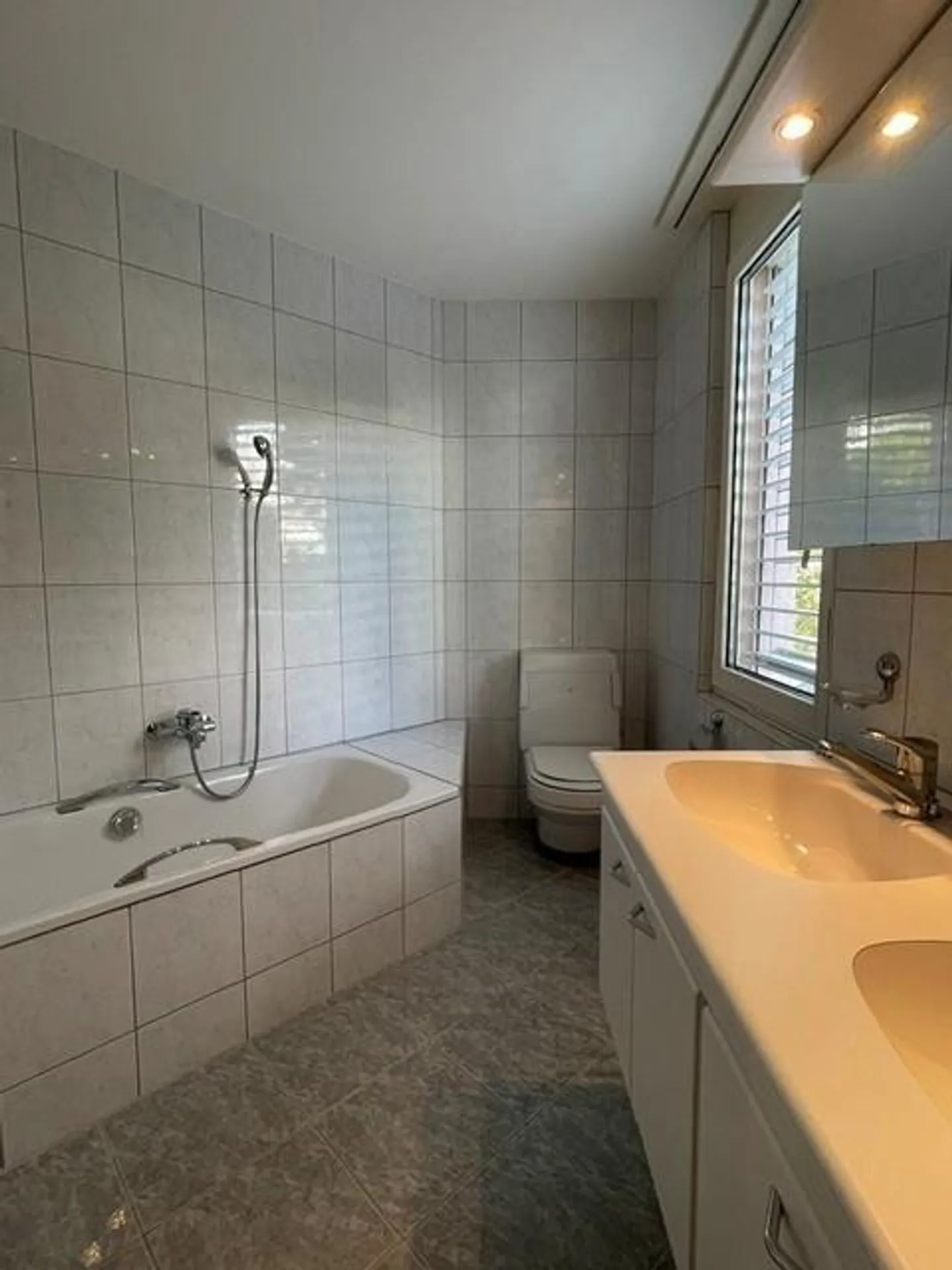 Charmant appartement 3.5 pièces - Photo 2 sur 9