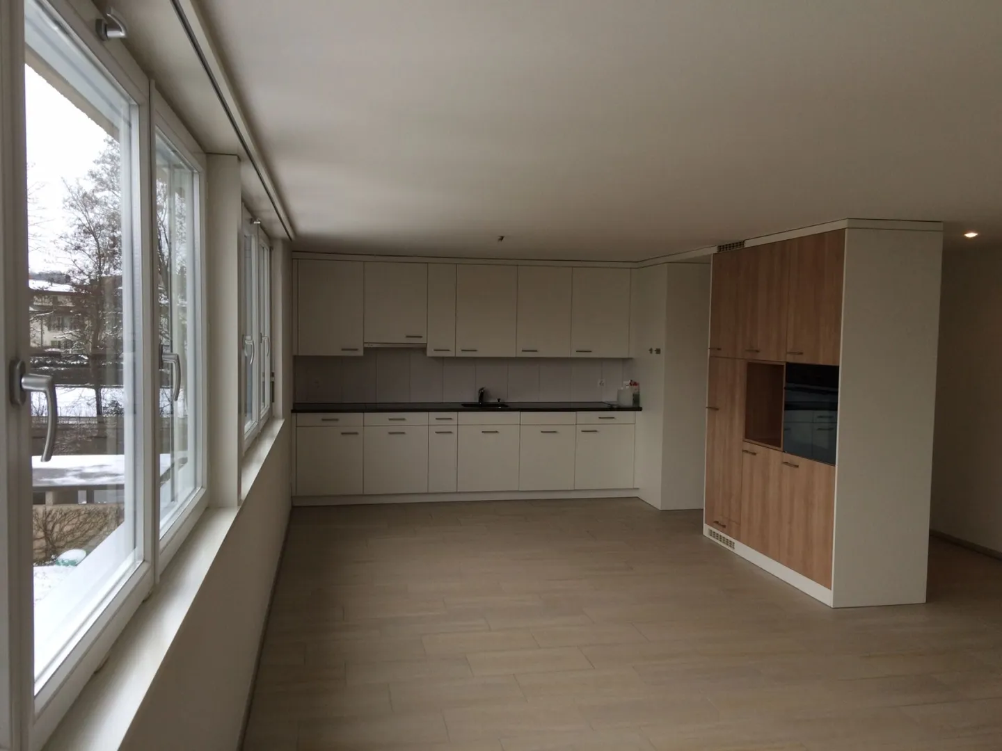 Modern and family-friendly 4 1/2-room apartment - Photo 2 of 10