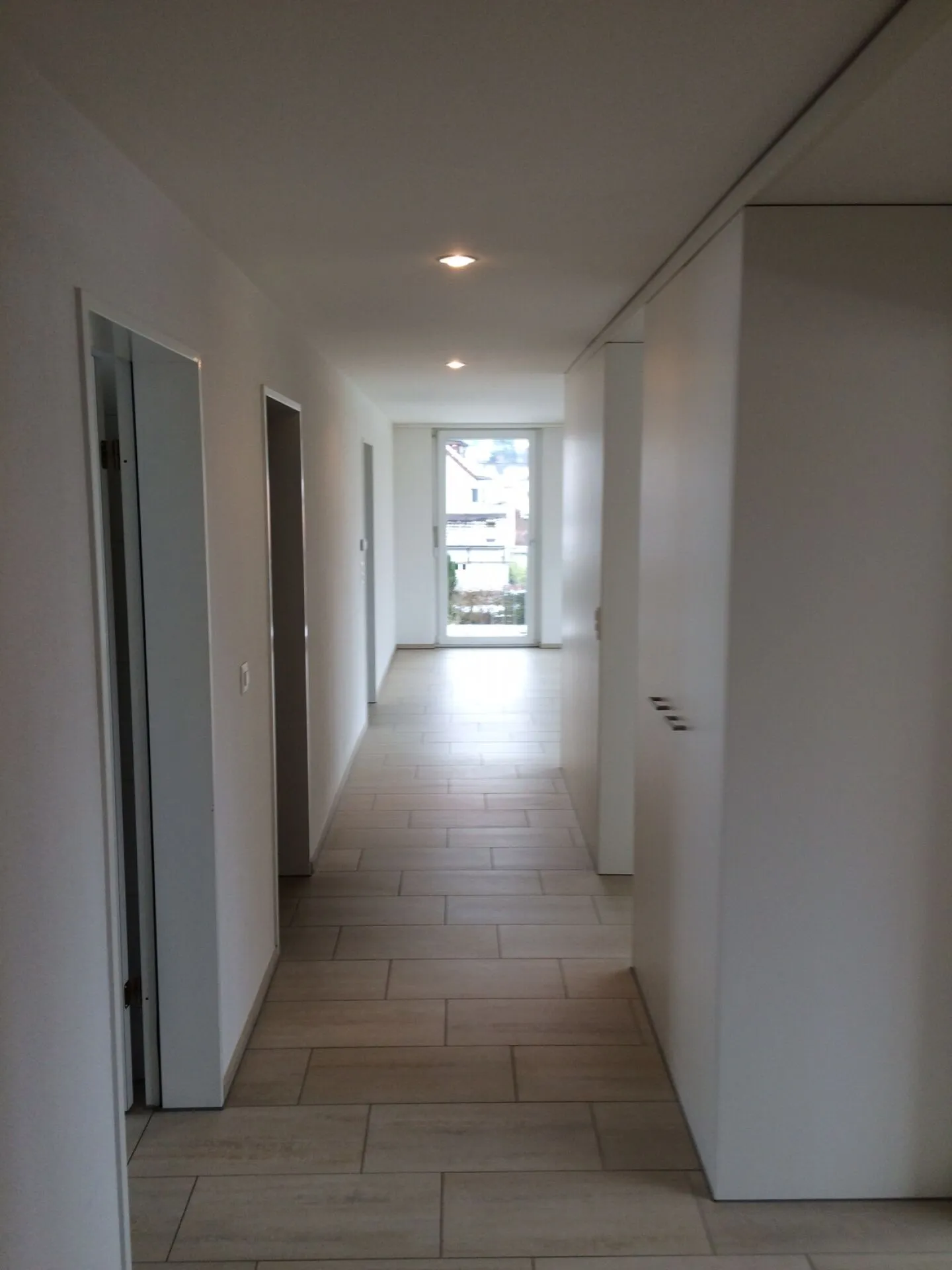 Modern and family-friendly 4 1/2-room apartment - Photo 7 of 10