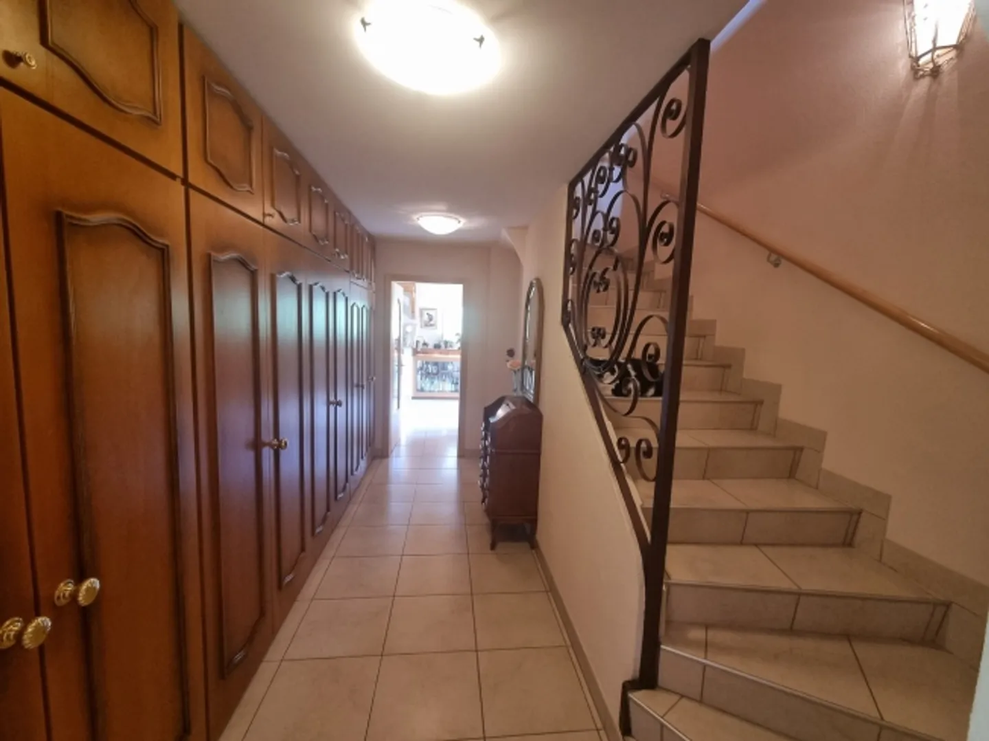 CRANS - MONTANA
Splendid chalet of 3 PPE lots
Quality location - Photo 7 of 11