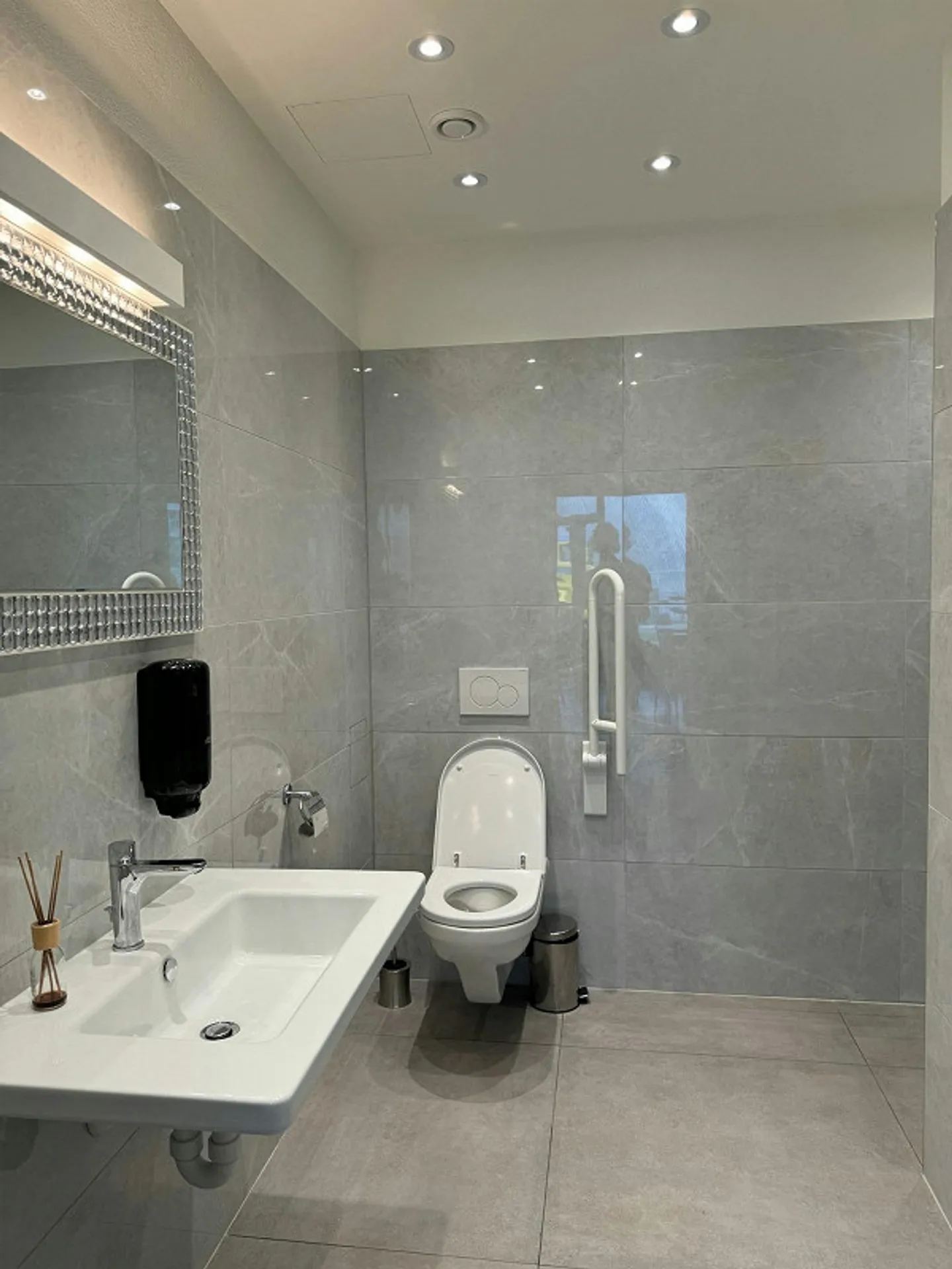 Massima visibilità per la tua nuova posizione - Foto 6 di 8