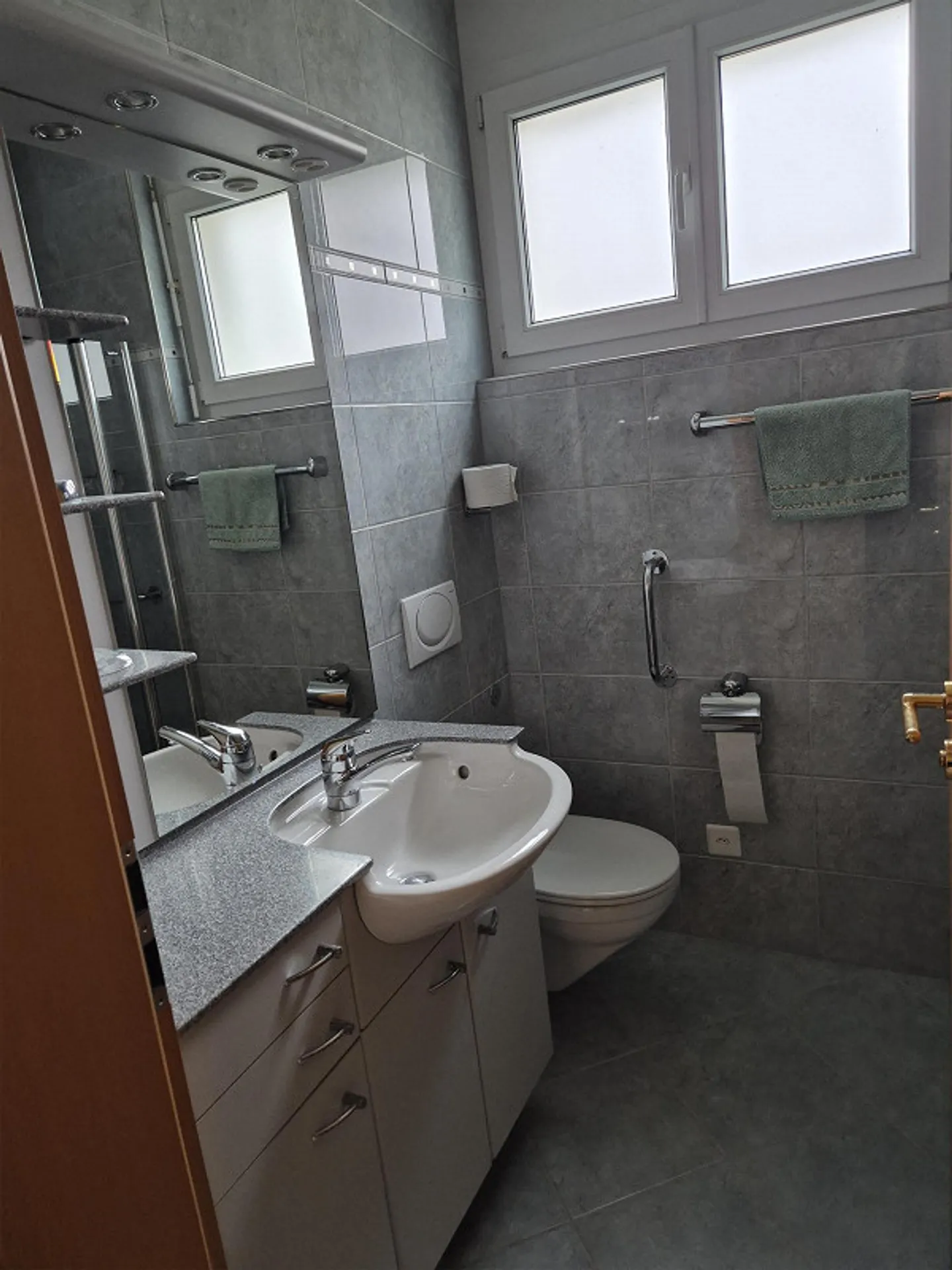 Appartamento 5.5 stanze in posizione privilegiata incluso posto auto - Foto 13 di 16