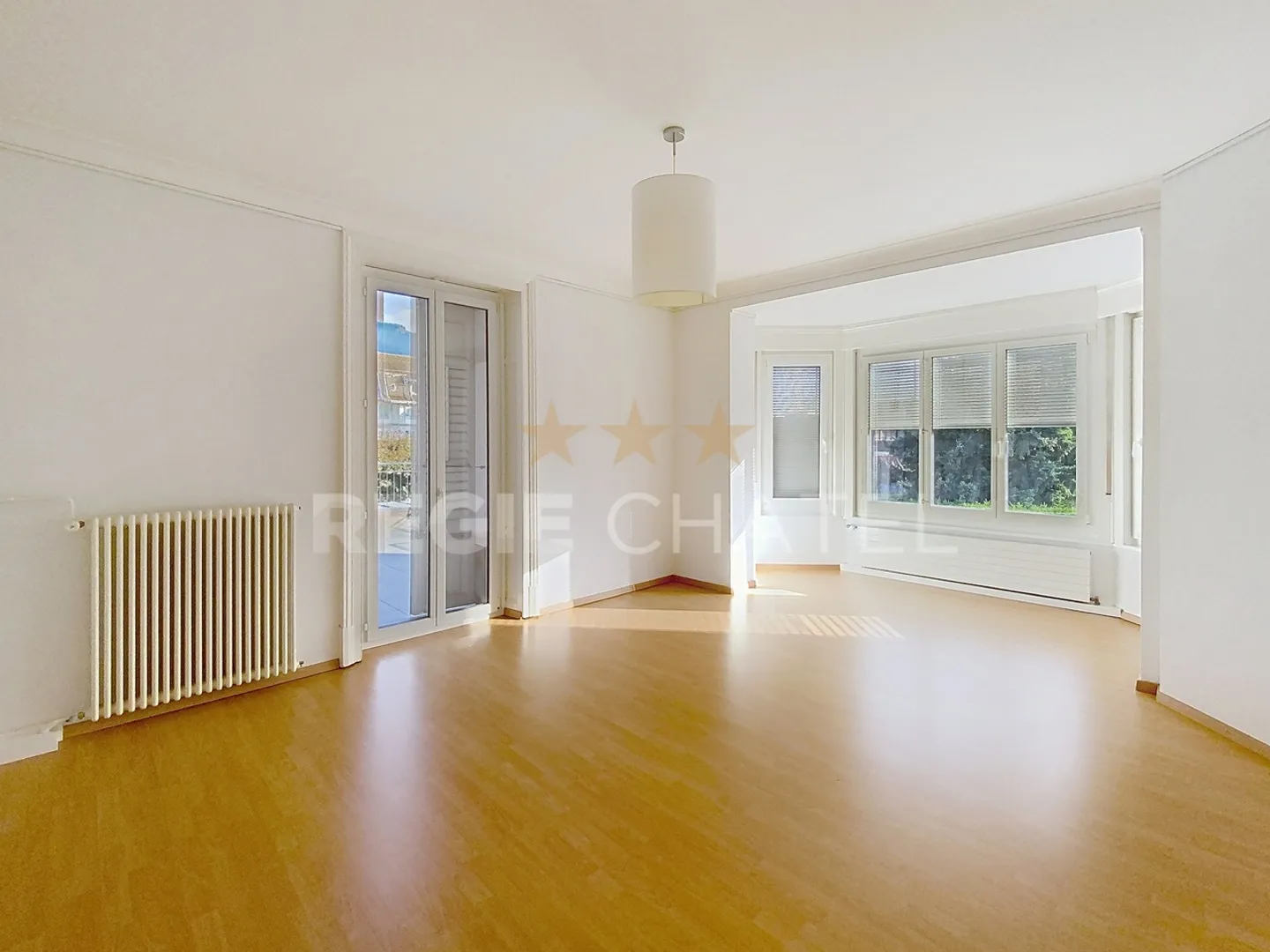 Appartement de 4.5 pièces au 1er étage avec belle terrasse - Photo 6 sur 8