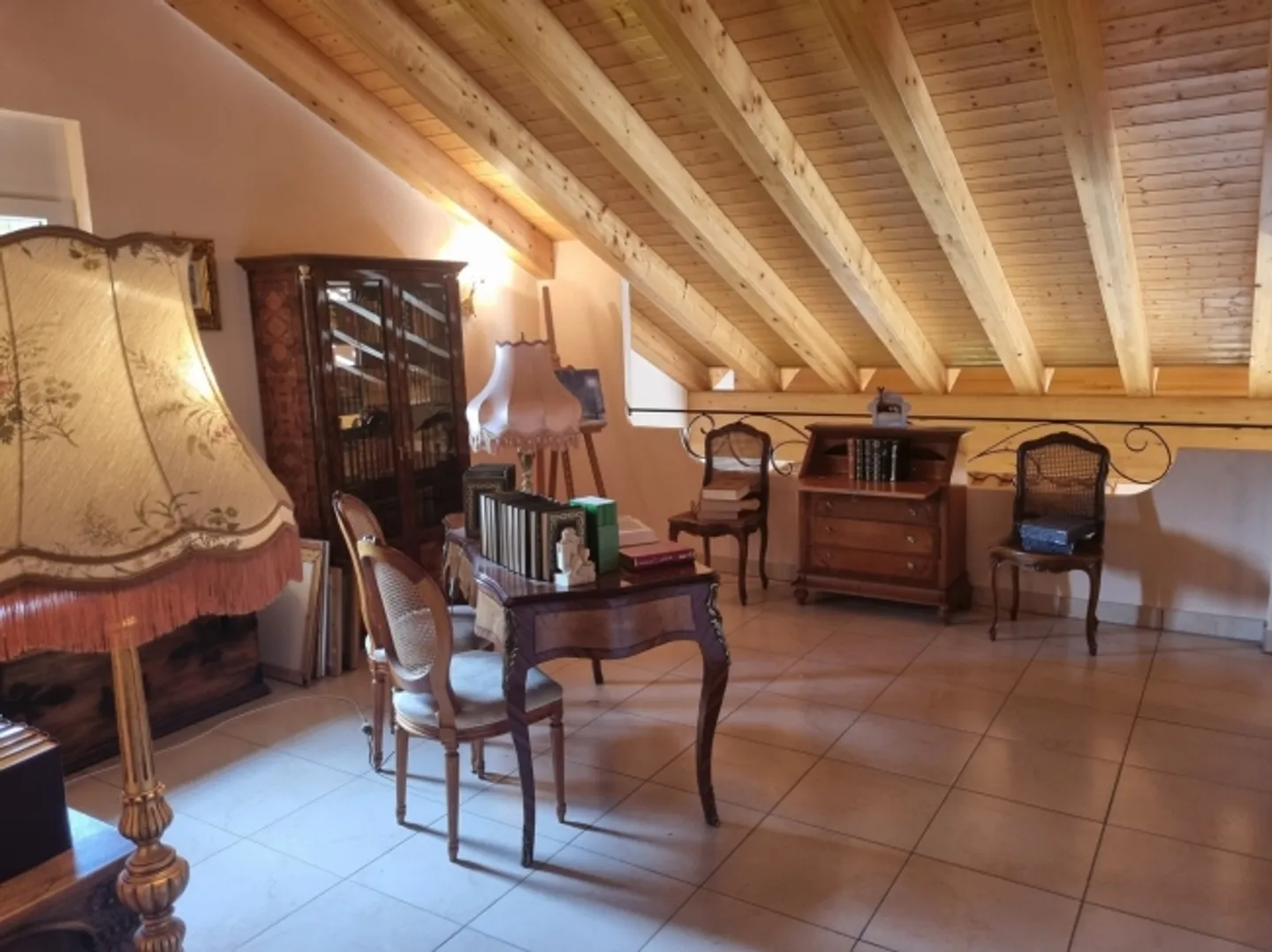 CRANS - MONTANA
Splendid chalet of 3 PPE lots
Quality location - Photo 10 of 11