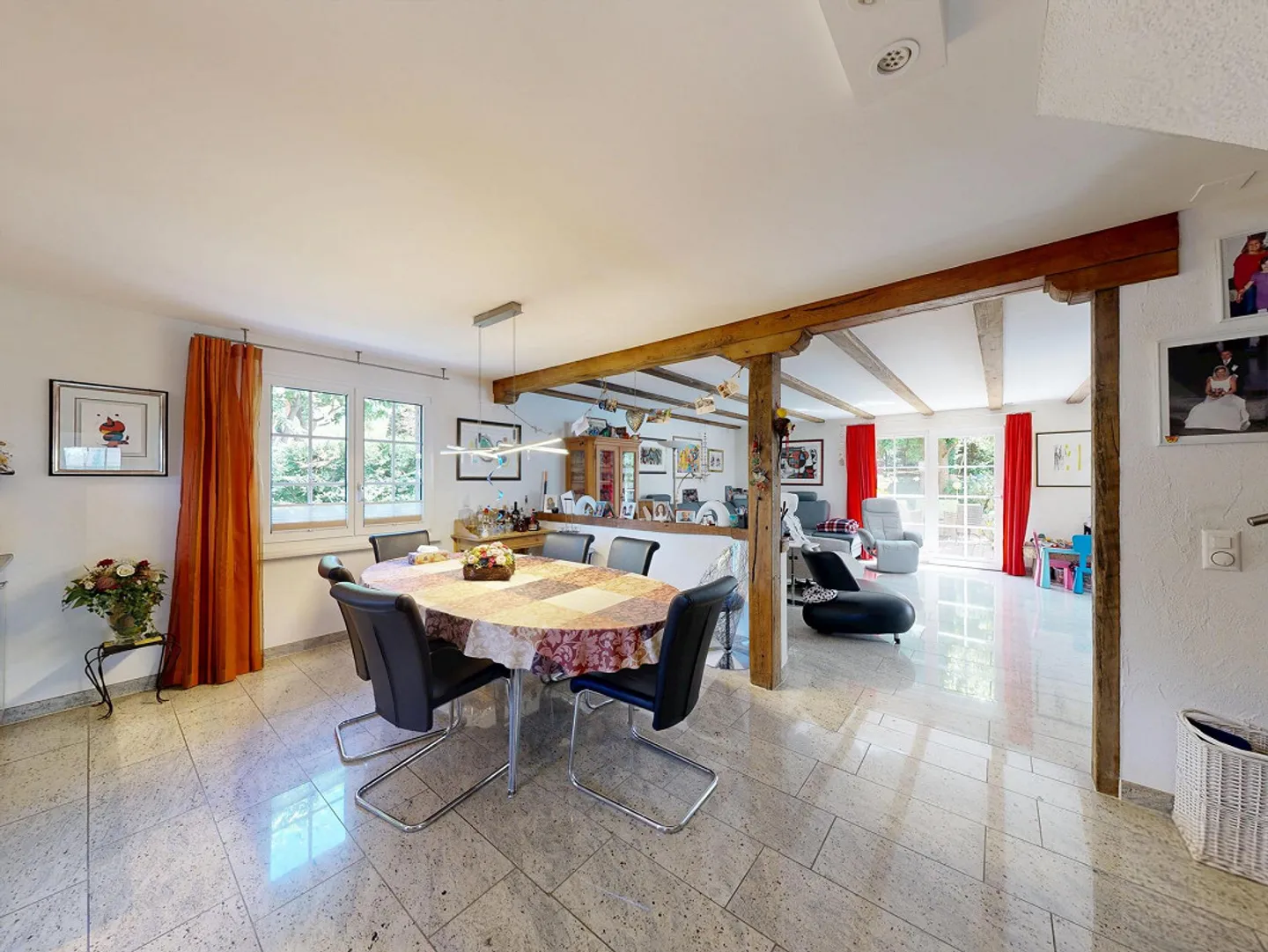 Maison individuelle élégante de 6,5 pièces dans un emplacement de choix à Münchenstein - Photo 4 sur 17