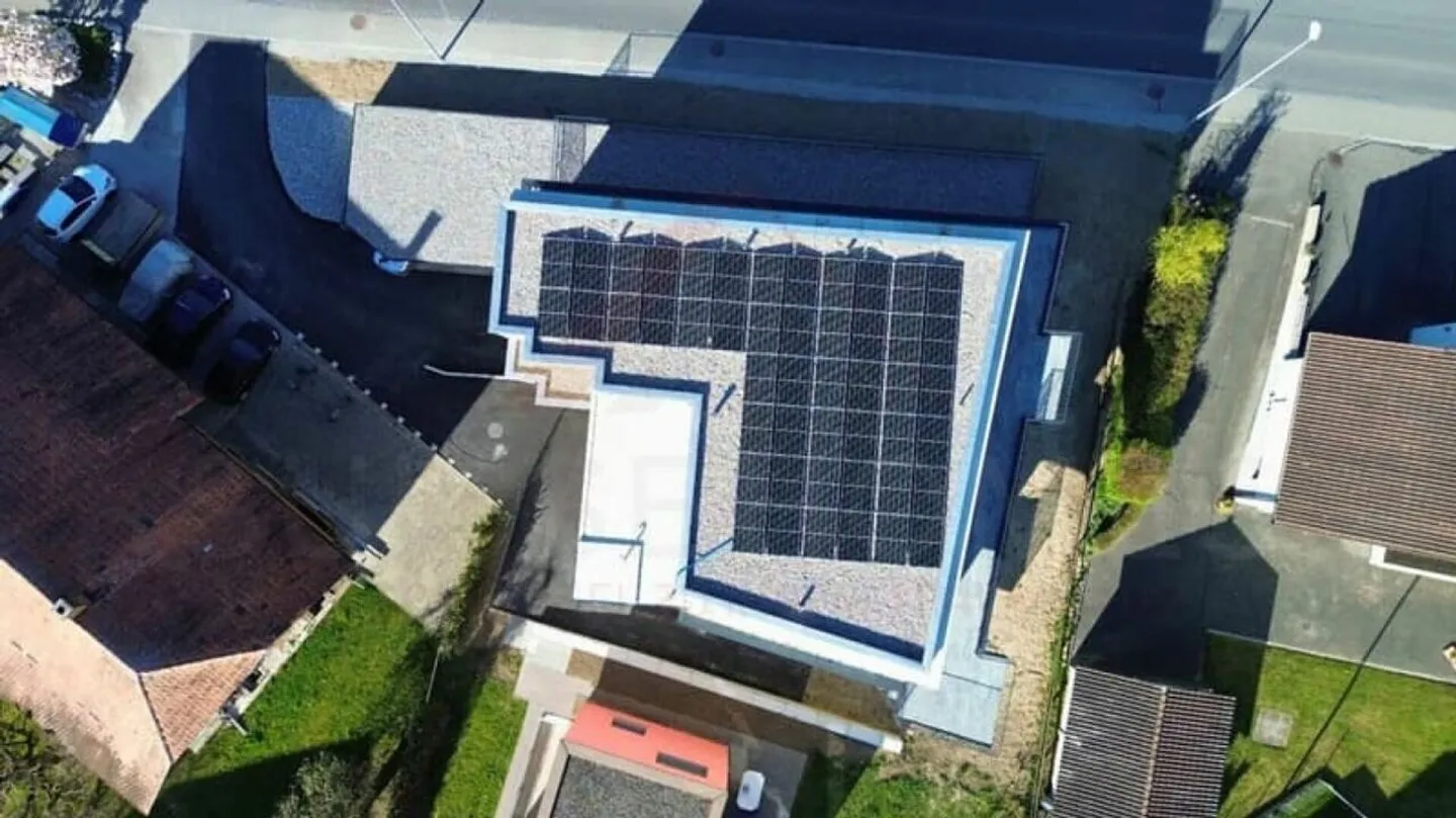Appartamento attico moderno di 3,5 locali a Gurmels - con terrazza di 45 m² - Foto 14 di 15