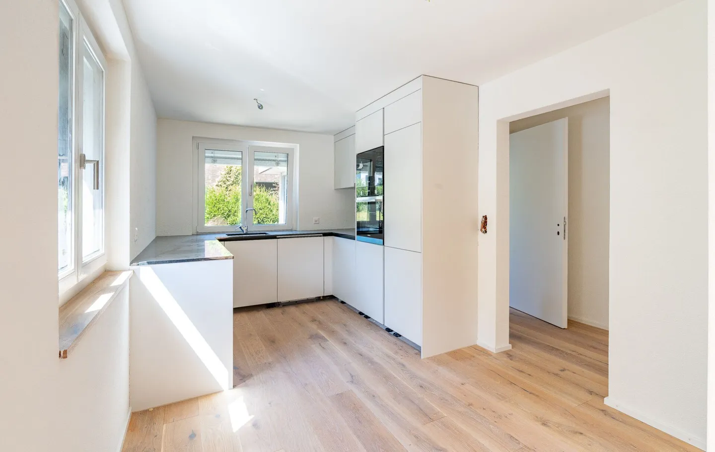 Spacious marvel for the highest demands - Photo 3 of 13