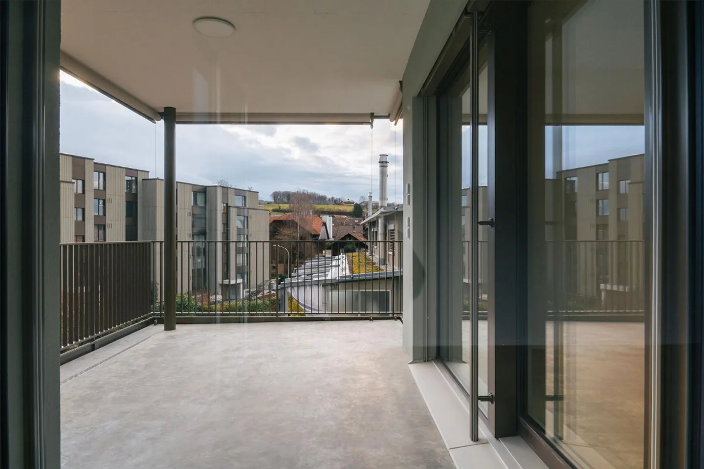 Modern 4.5-room apartment with Swedish stove and large balcony in Uet - Photo 10 of 11