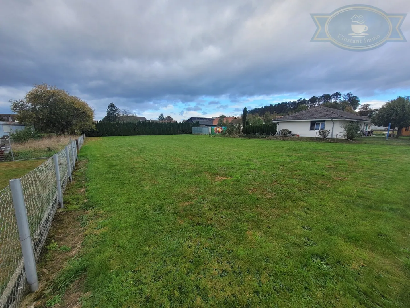 Large buildable land (subdivided according to the desired number of m2) - Photo 1 of 4