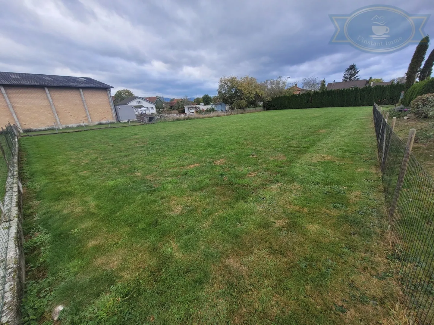 Large buildable land (subdivided according to the desired number of m2) - Photo 2 of 4