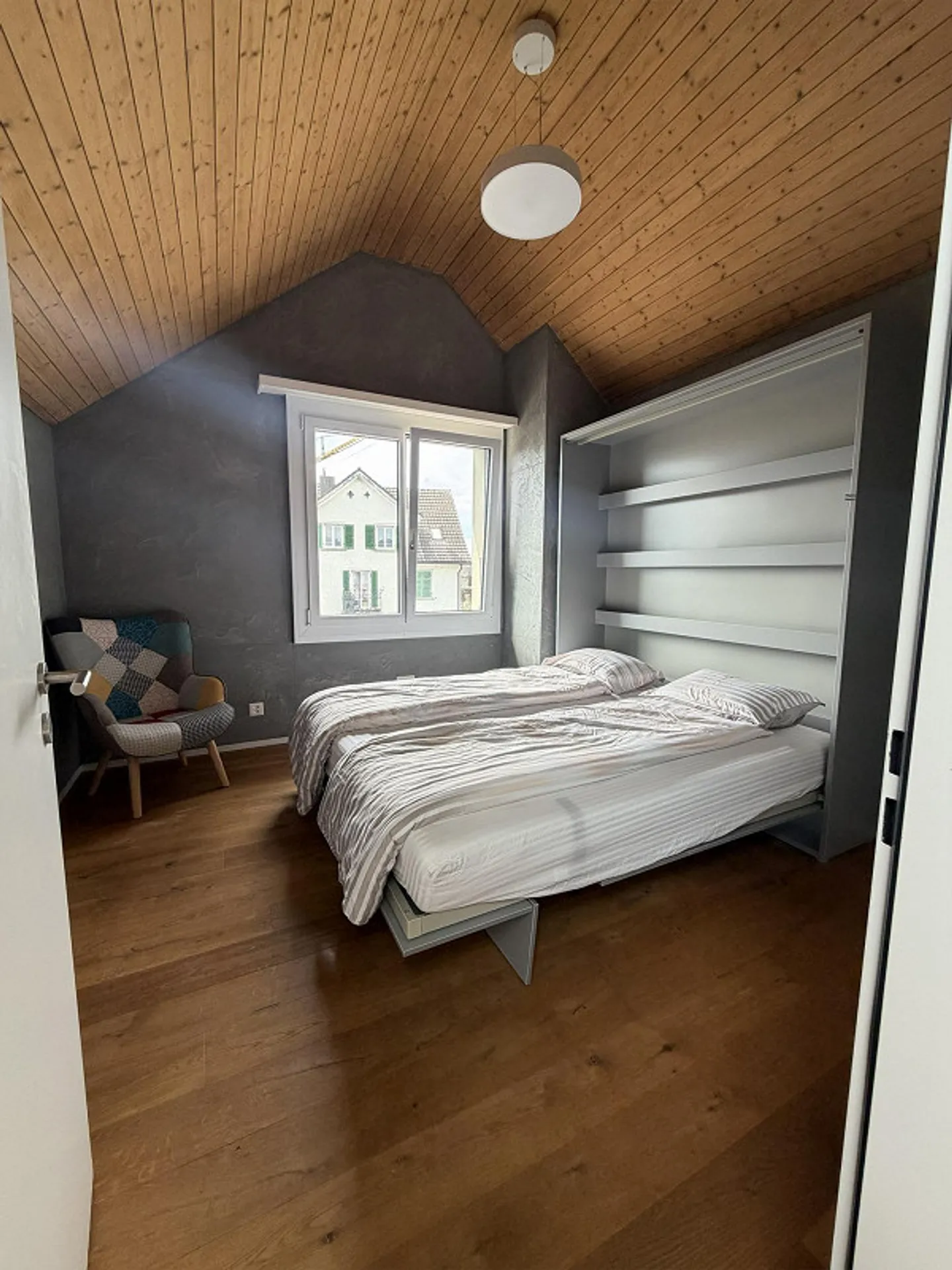 Appartamento 5.5 stanze con ampio soggiorno e balcone - Foto 7 di 11