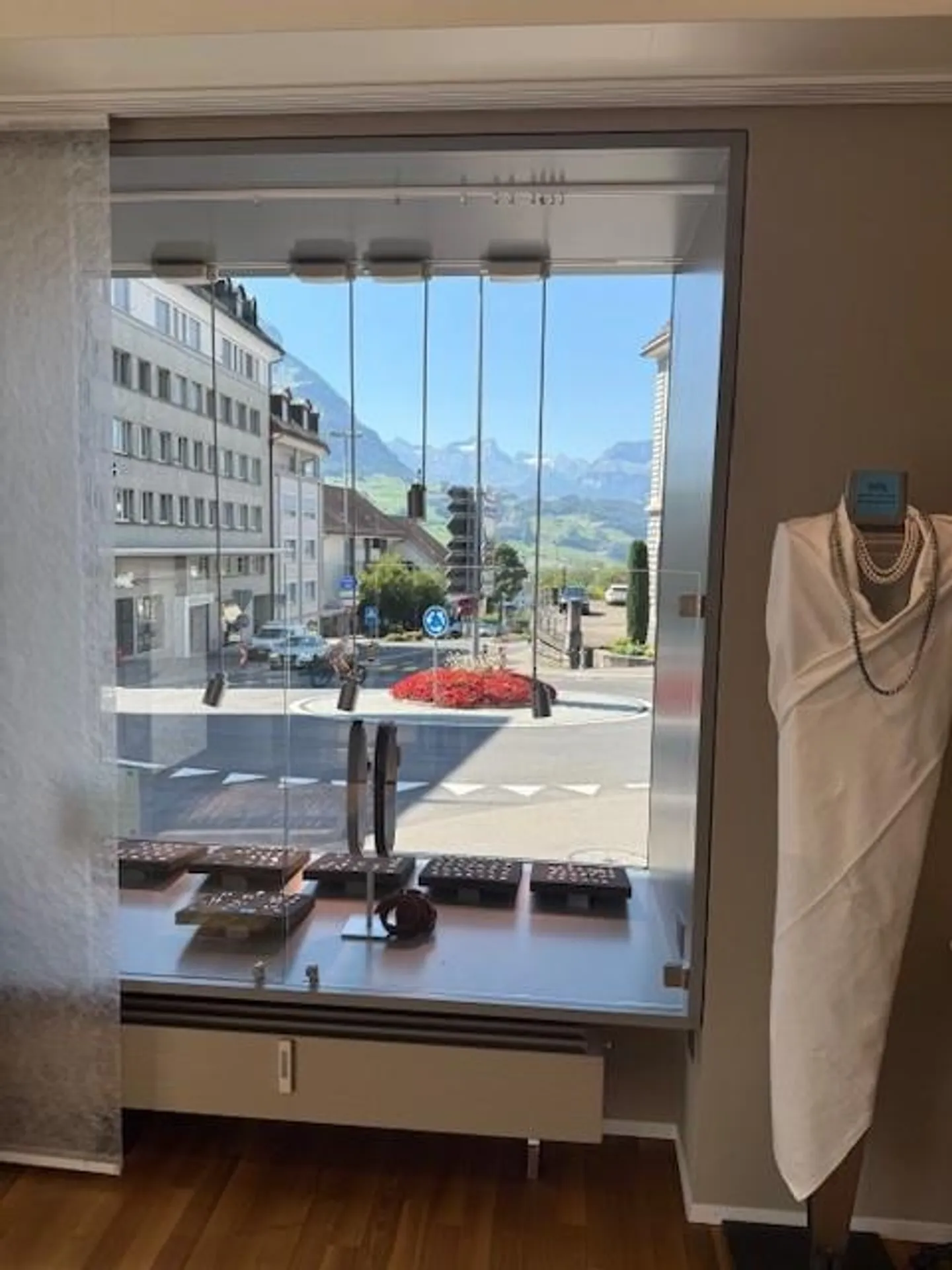 Retail space at Hauptplatz 5, Schwyz - central location with charm - Photo 5 of 5