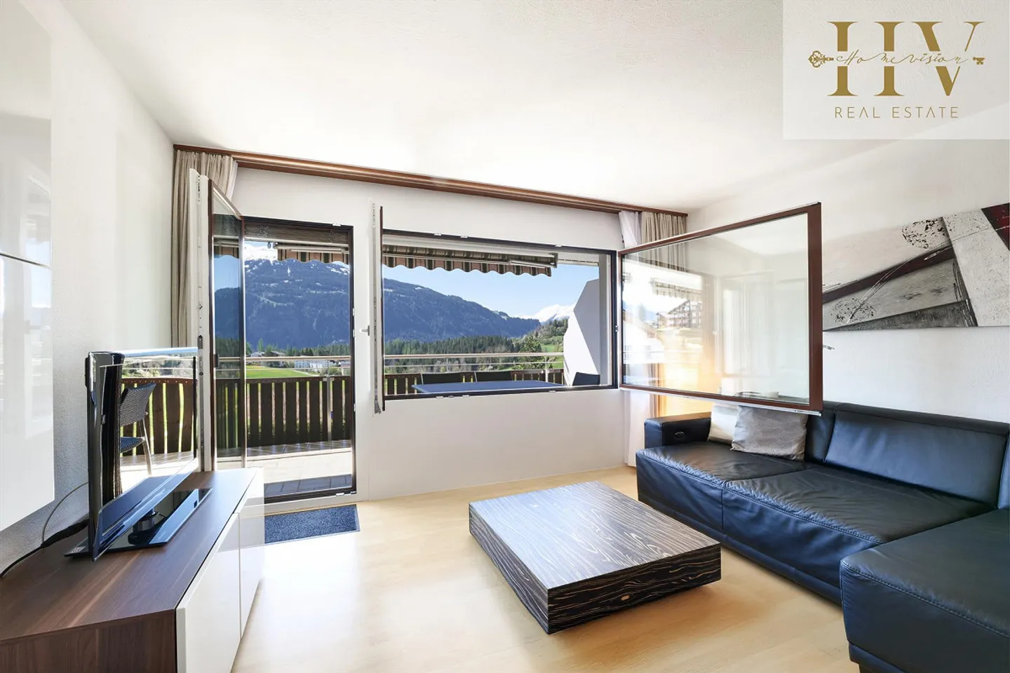 Attractive apartment in Laax with sunny XXL balcony - Photo 8 of 13