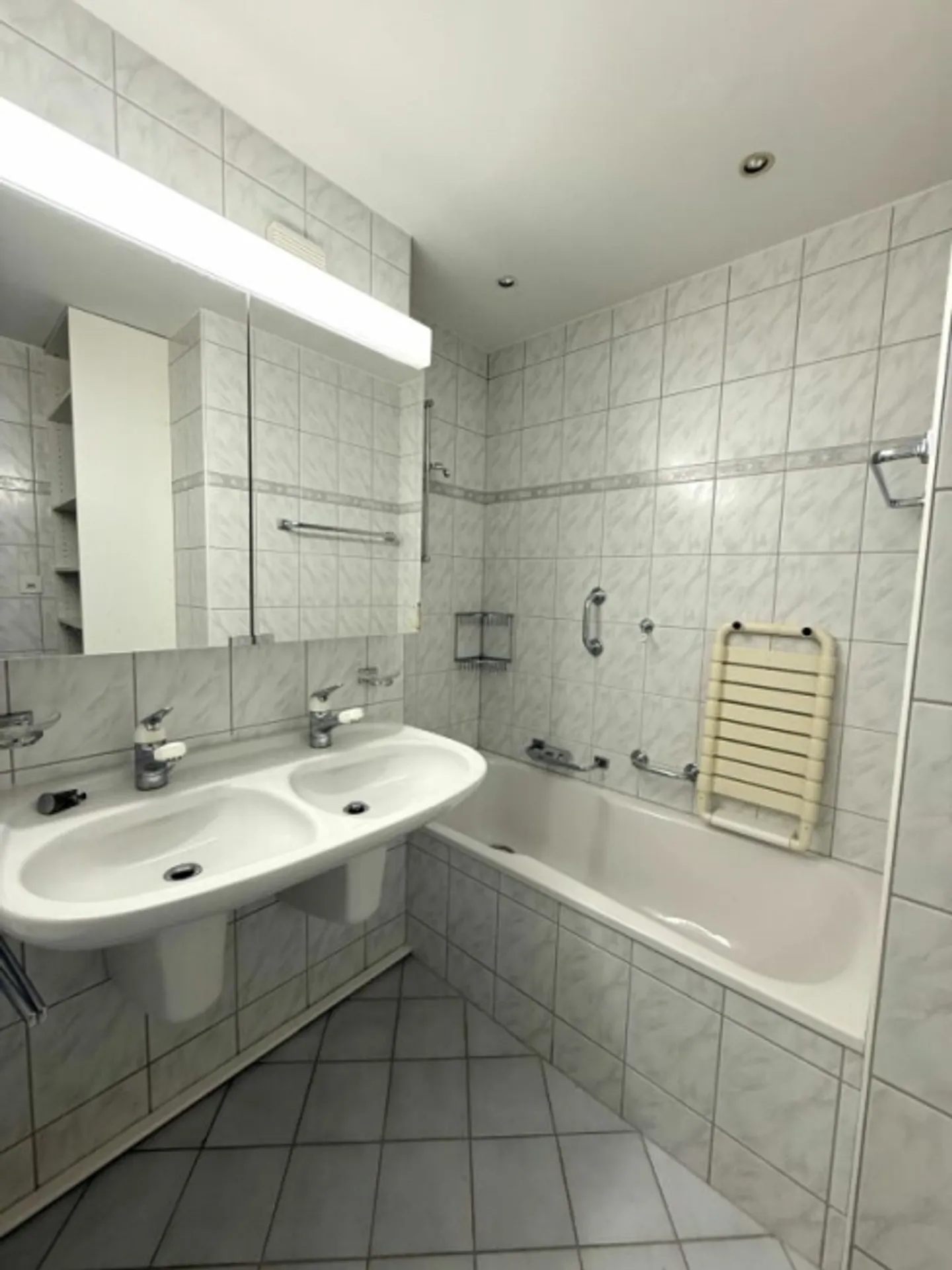 Appartement 5 pièces dans le meilleur emplacement à Bâle - Photo 8 sur 12