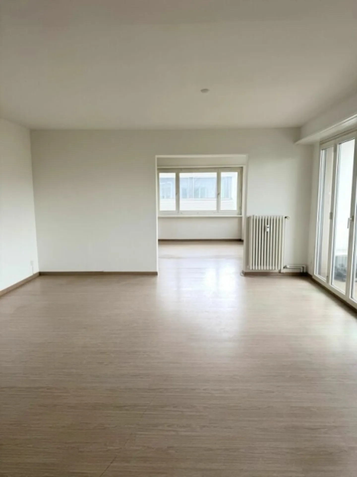 Appartement 5 pièces dans le meilleur emplacement à Bâle - Photo 4 sur 12
