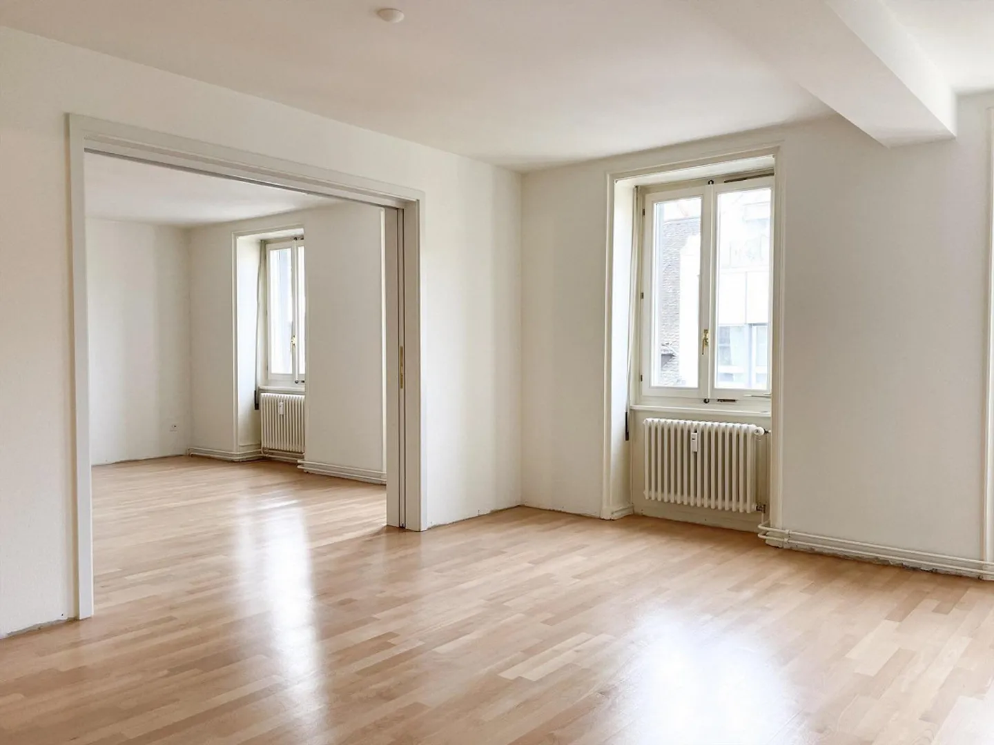 Lumière, Espace et Vie Urbaine : Votre Oasis de 4.5 Pièces à Bâle - Photo 2 sur 5