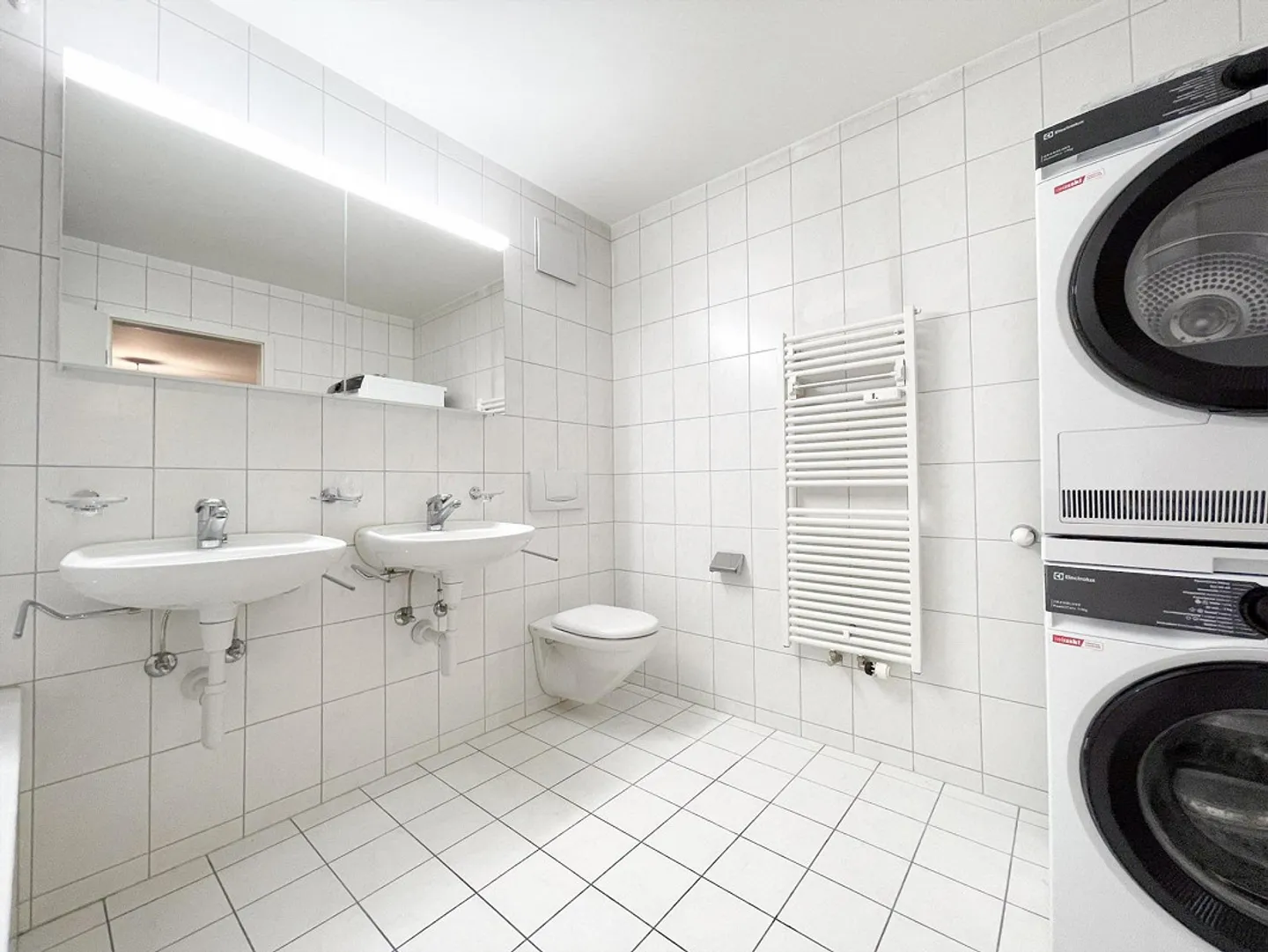 Lumière, Espace et Vie Urbaine : Votre Oasis de 4.5 Pièces à Bâle - Photo 4 sur 5