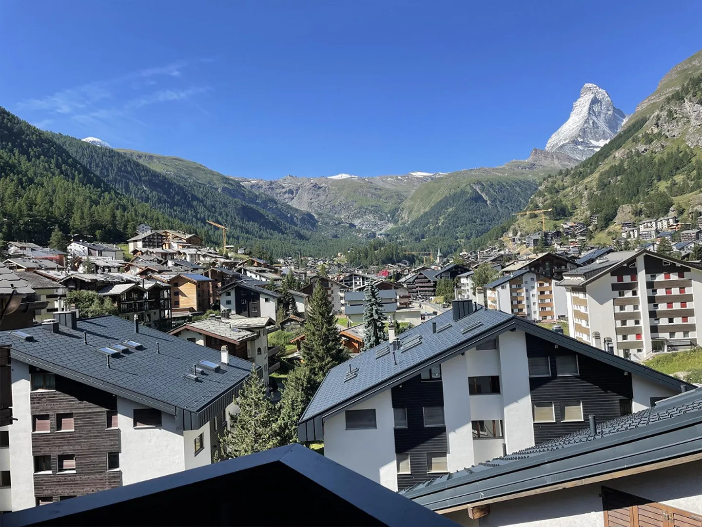 Charmante 3-Zimmer-Dachwohnung mit Matterhornblick - Foto 2 von 12
