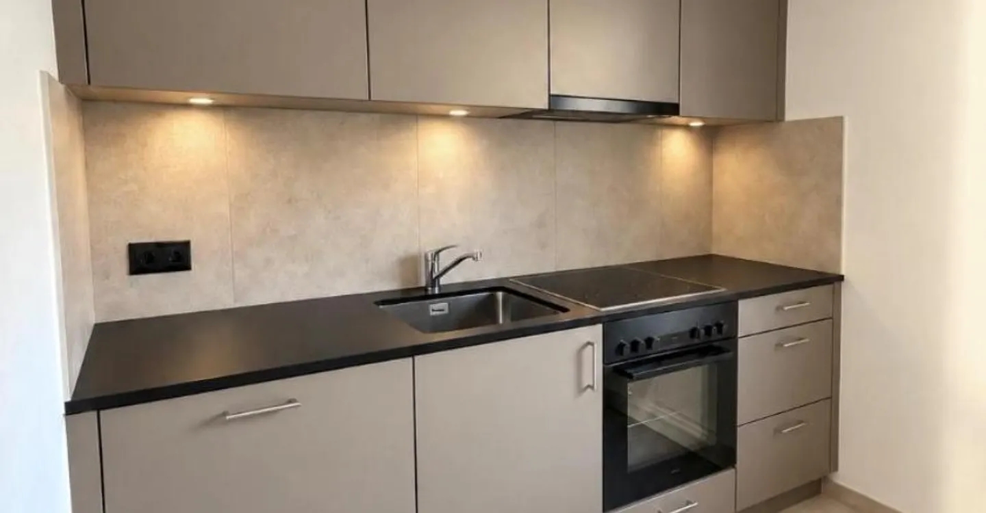 BELLO 4.5 STANZE VICINO AL CUORE DI PULLY - Foto 6 di 11