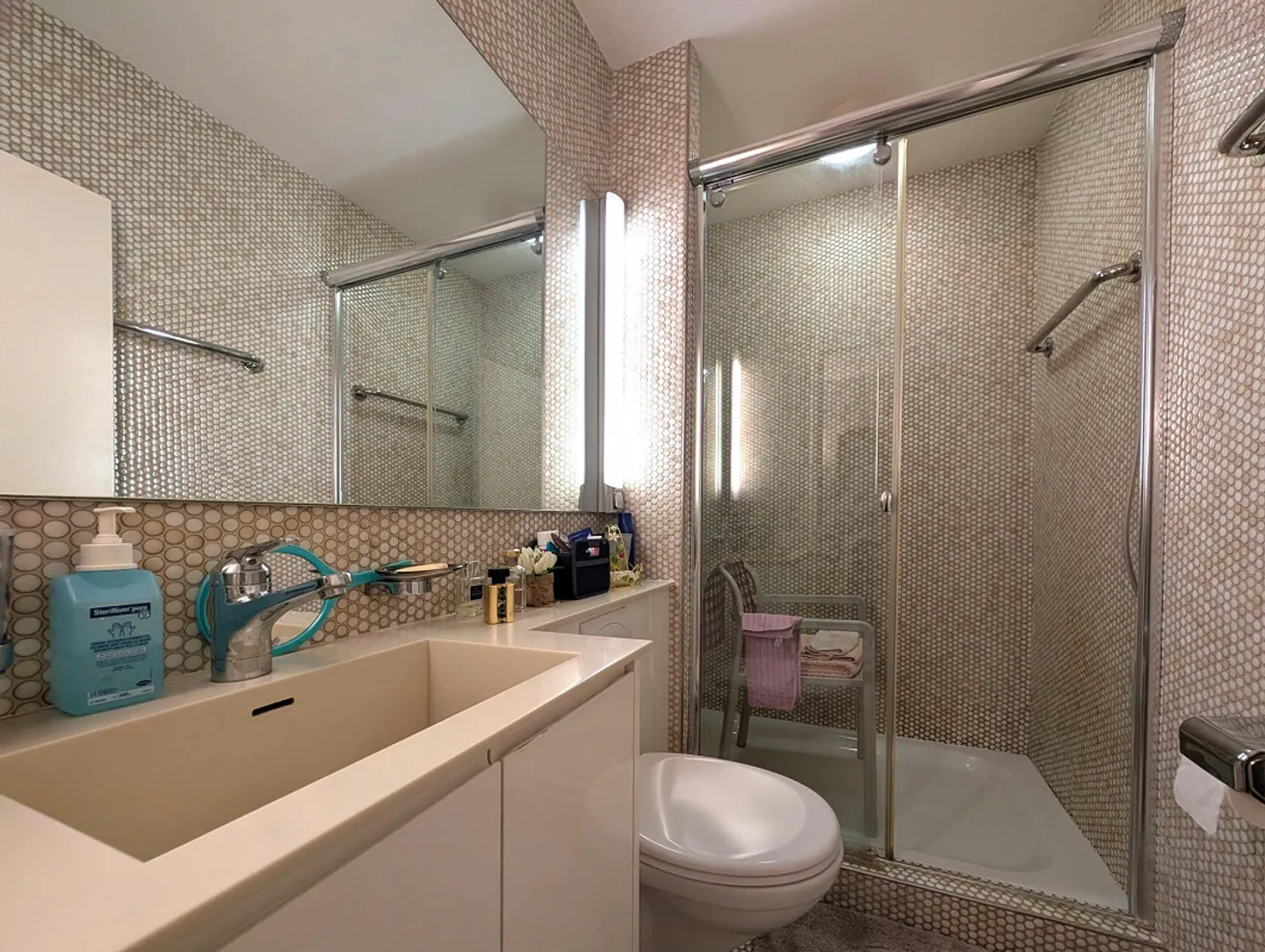This gem is located in the popular district of Gellert - Photo 10 of 13
