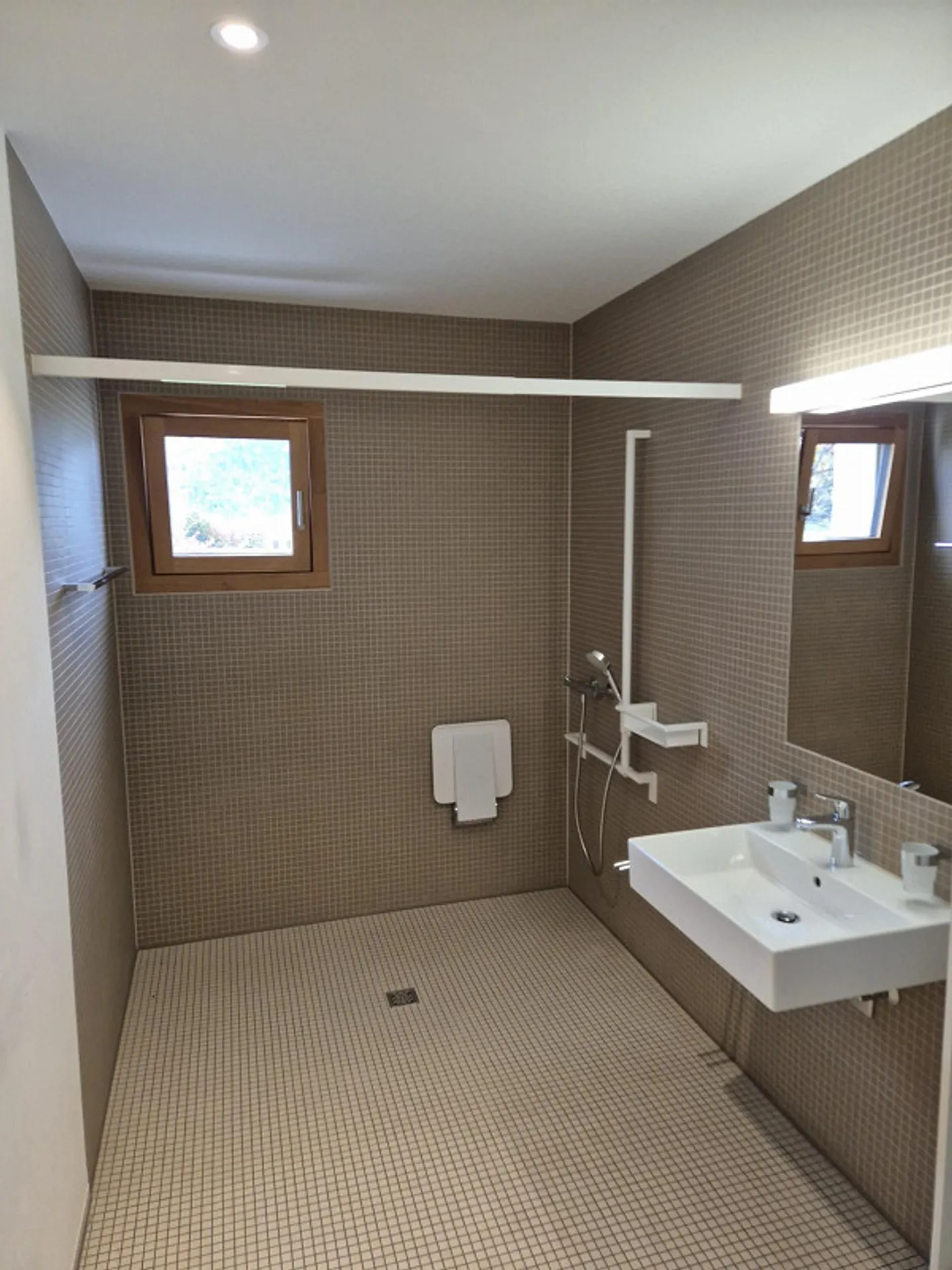 Helle 2.5 Zimmer Wohnung - Foto 7 von 11