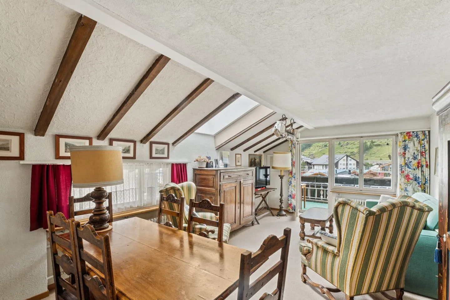 Charmante 3-Zimmer-Dachwohnung mit Matterhornblick - Foto 9 von 12