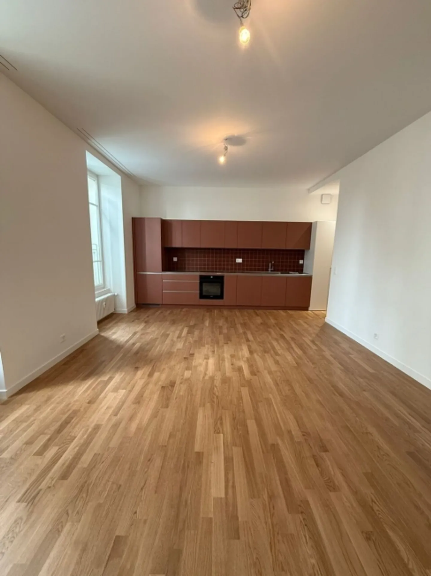 «Appartement 3.5 pces - 70m2 - Avenue de la Gare 22 - 1180 Rolle» - Photo 3 of 7