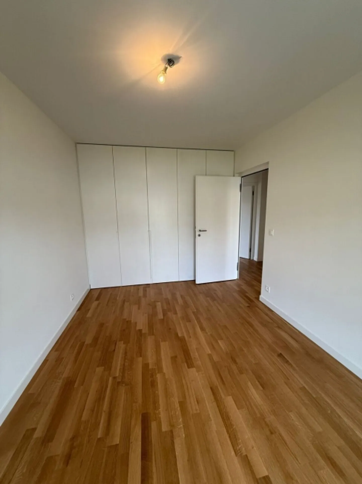 «Appartement 3.5 pces - 70m2 - Avenue de la Gare 22 - 1180 Rolle» - Photo 7 of 7