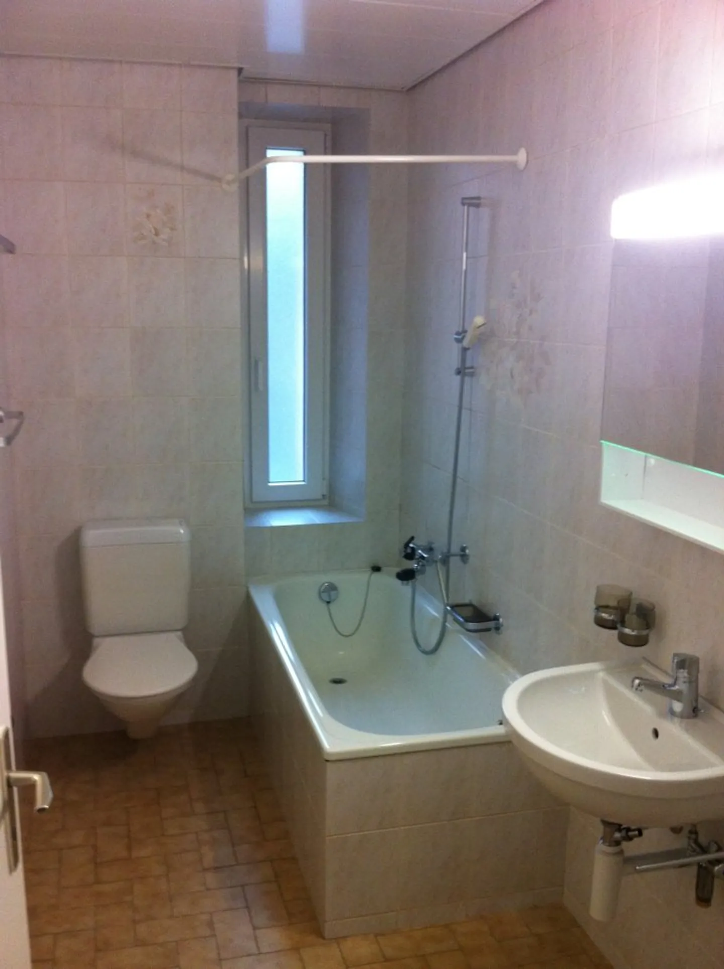 01127 - Appartamento 4 locali - Temple-Allemand 63 - La Chaux-de-Fonds - Foto 3 di 5