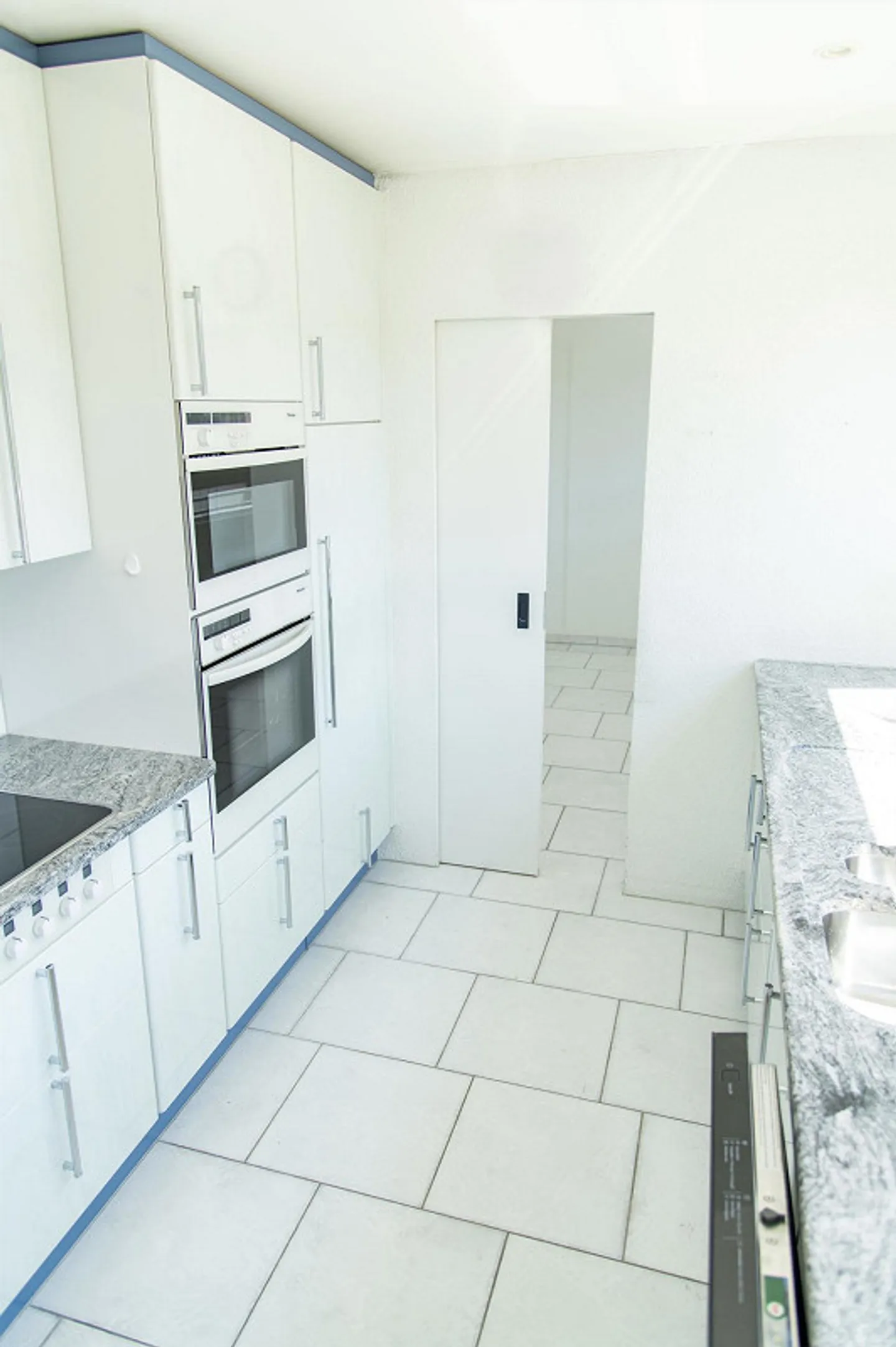 Well-maintained & bright 4.5-room apartment in a central location - Photo 4 of 12