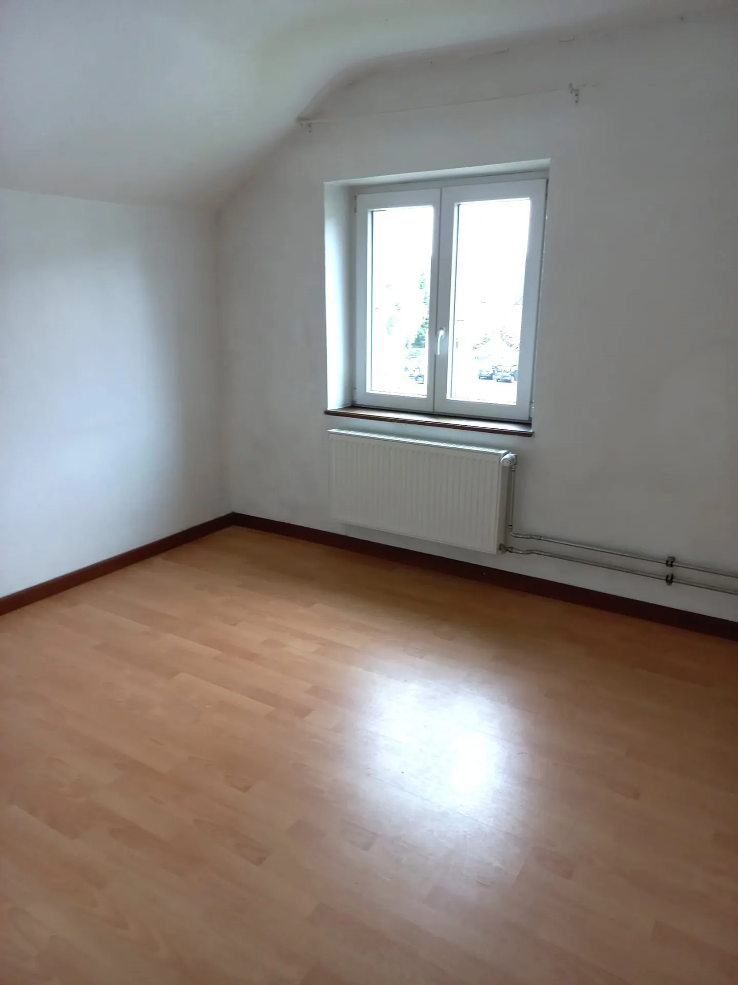 Appartamento vicino alla stazione, 2° piano, lato giardino, disponibile immediatamente - Foto 7 di 12