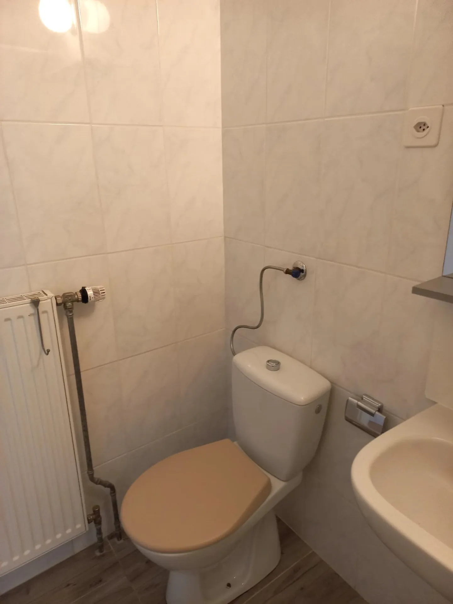 Appartamento vicino alla stazione, 2° piano, lato giardino, disponibile immediatamente - Foto 9 di 12