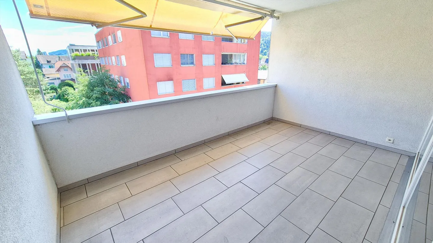 Well-maintained & bright 4.5-room apartment in a central location - Photo 7 of 12