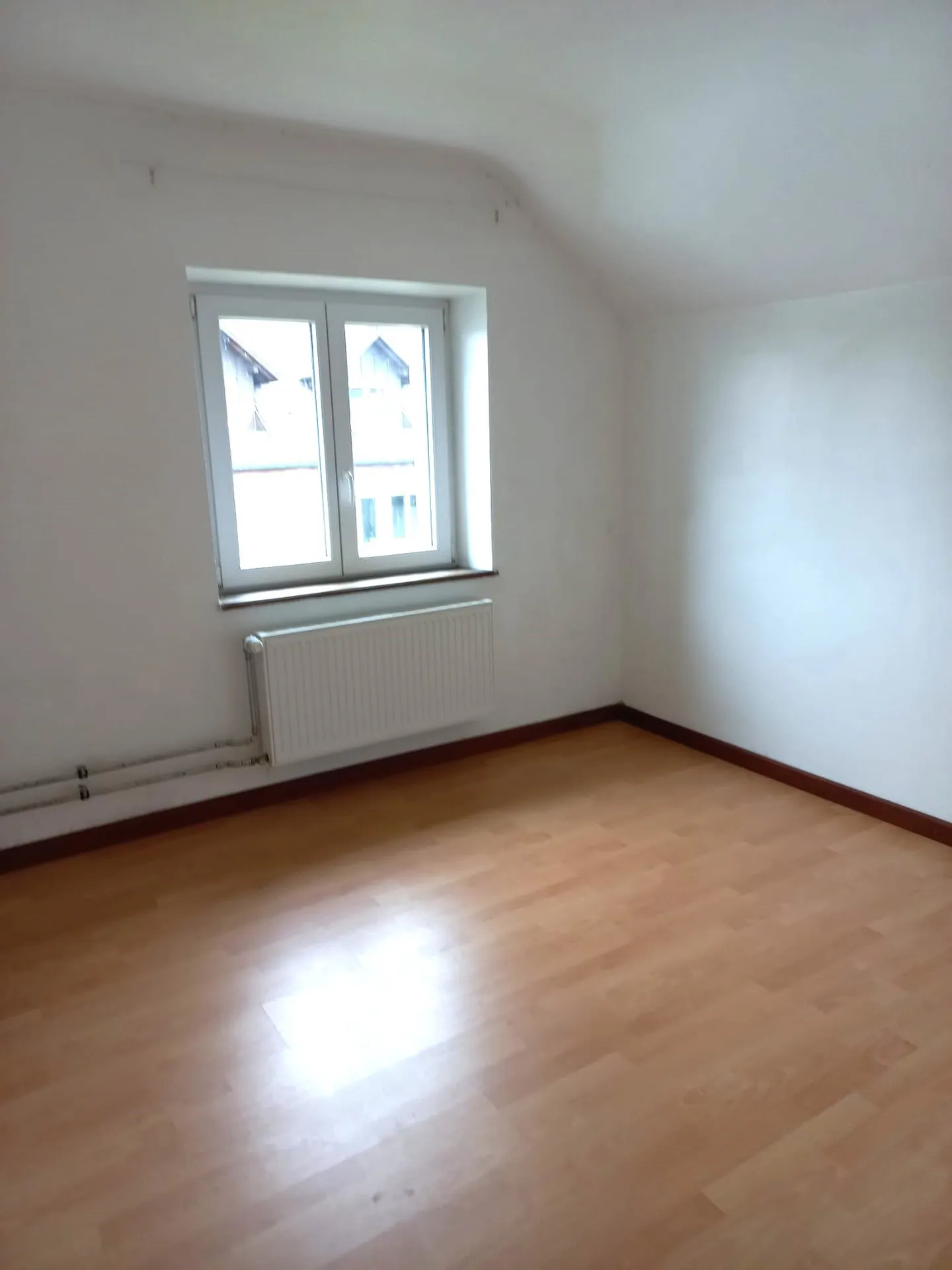 Appartamento vicino alla stazione, 2° piano, lato giardino, disponibile immediatamente - Foto 5 di 12