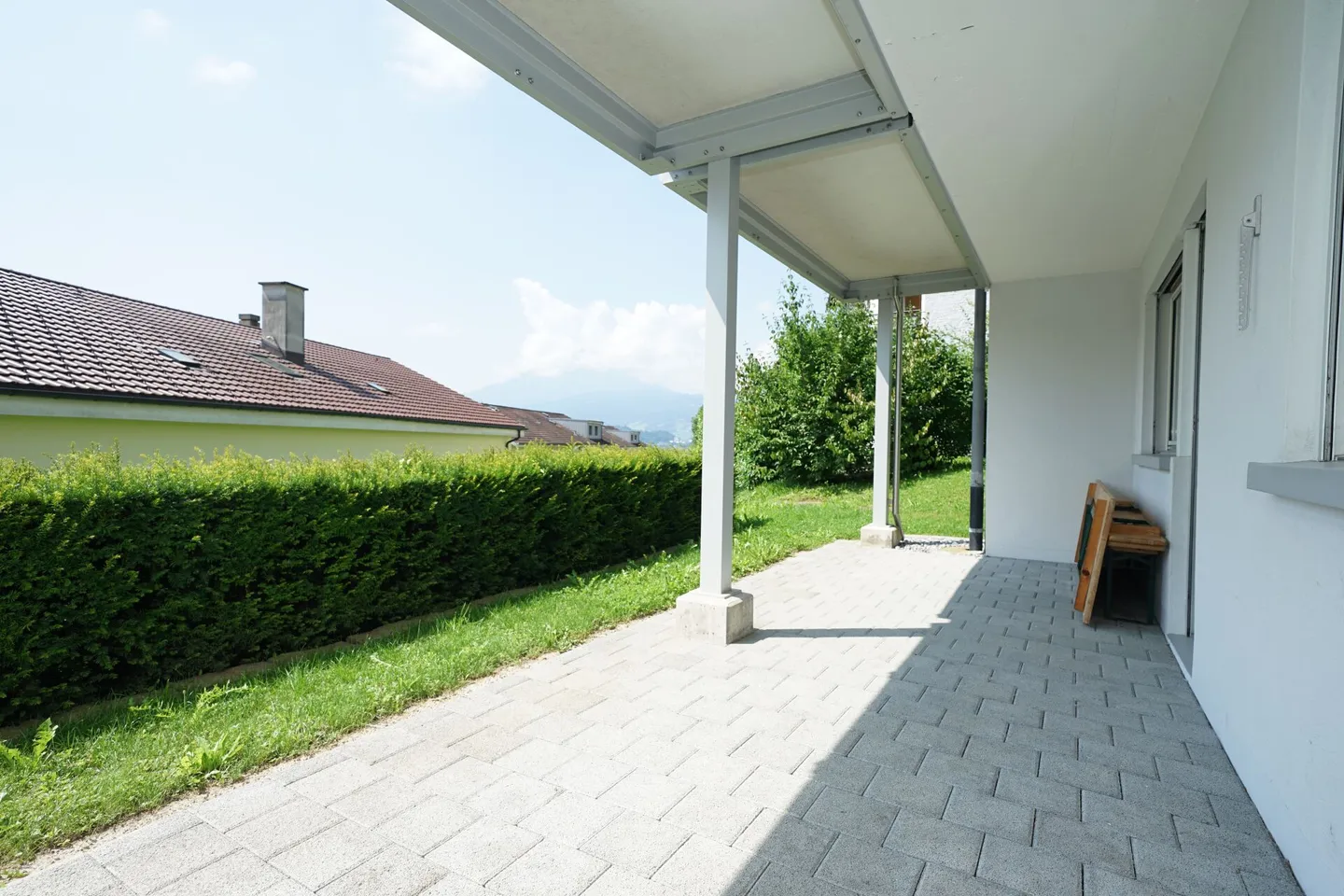 Modern, city-close 2-room apartment in a quiet location with outdoor seating - Photo 5 of 6