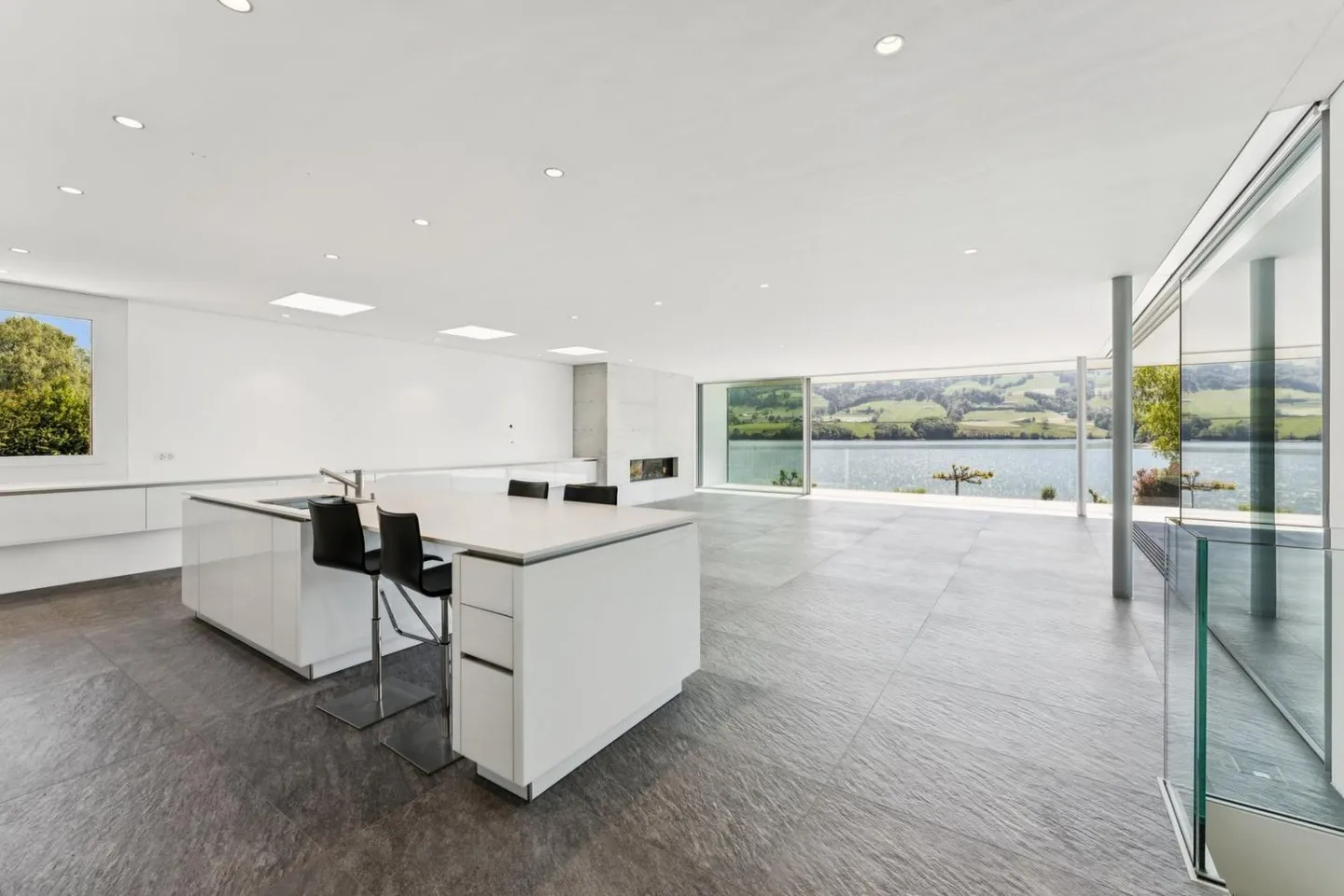 Villa moderna con elevati standard sulle rive del Lago di Gruyère - Foto 4 di 13