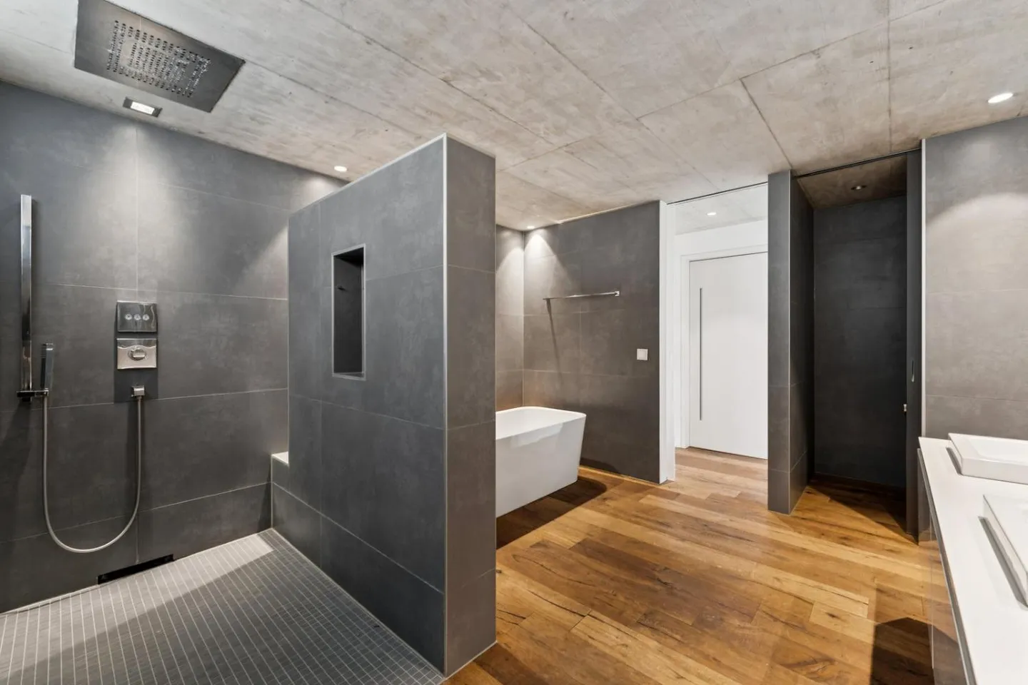 Villa moderna con elevati standard sulle rive del Lago di Gruyère - Foto 8 di 13