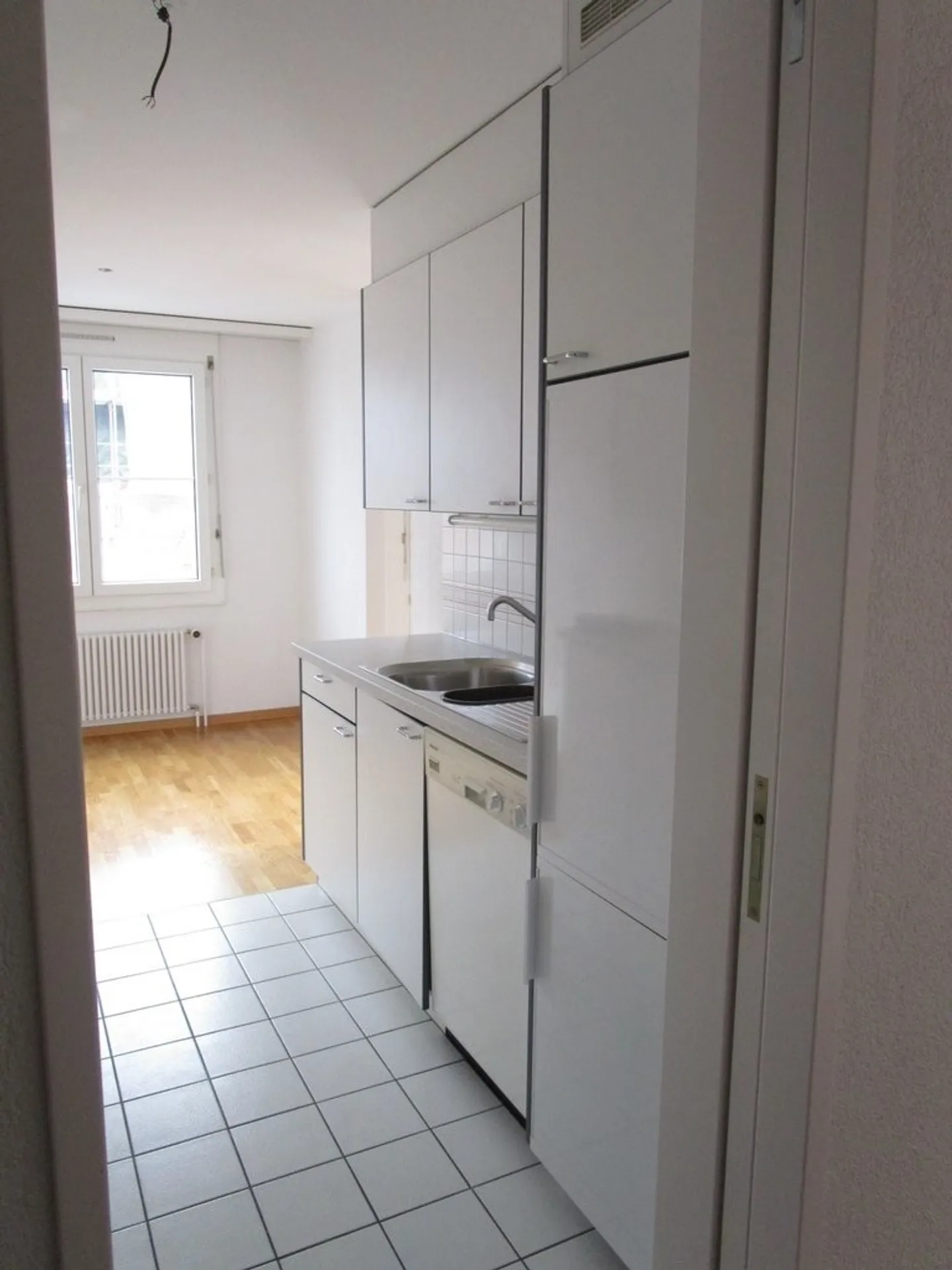 Spacious Apartment Near City Center - Photo 4 of 7